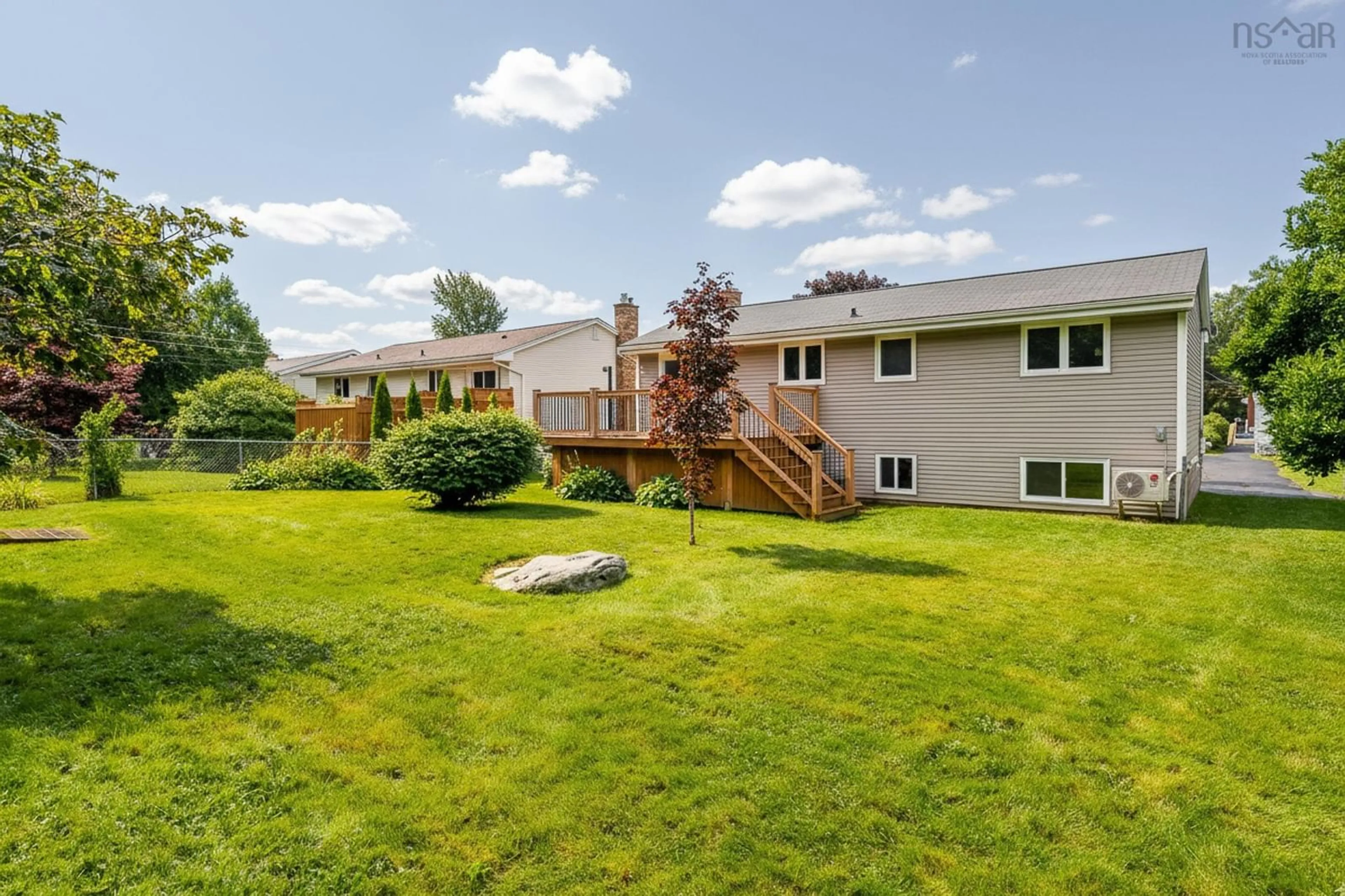 Patio, mountain view for 20 Parkland Ave, Cole Harbour Nova Scotia B2V 1M8