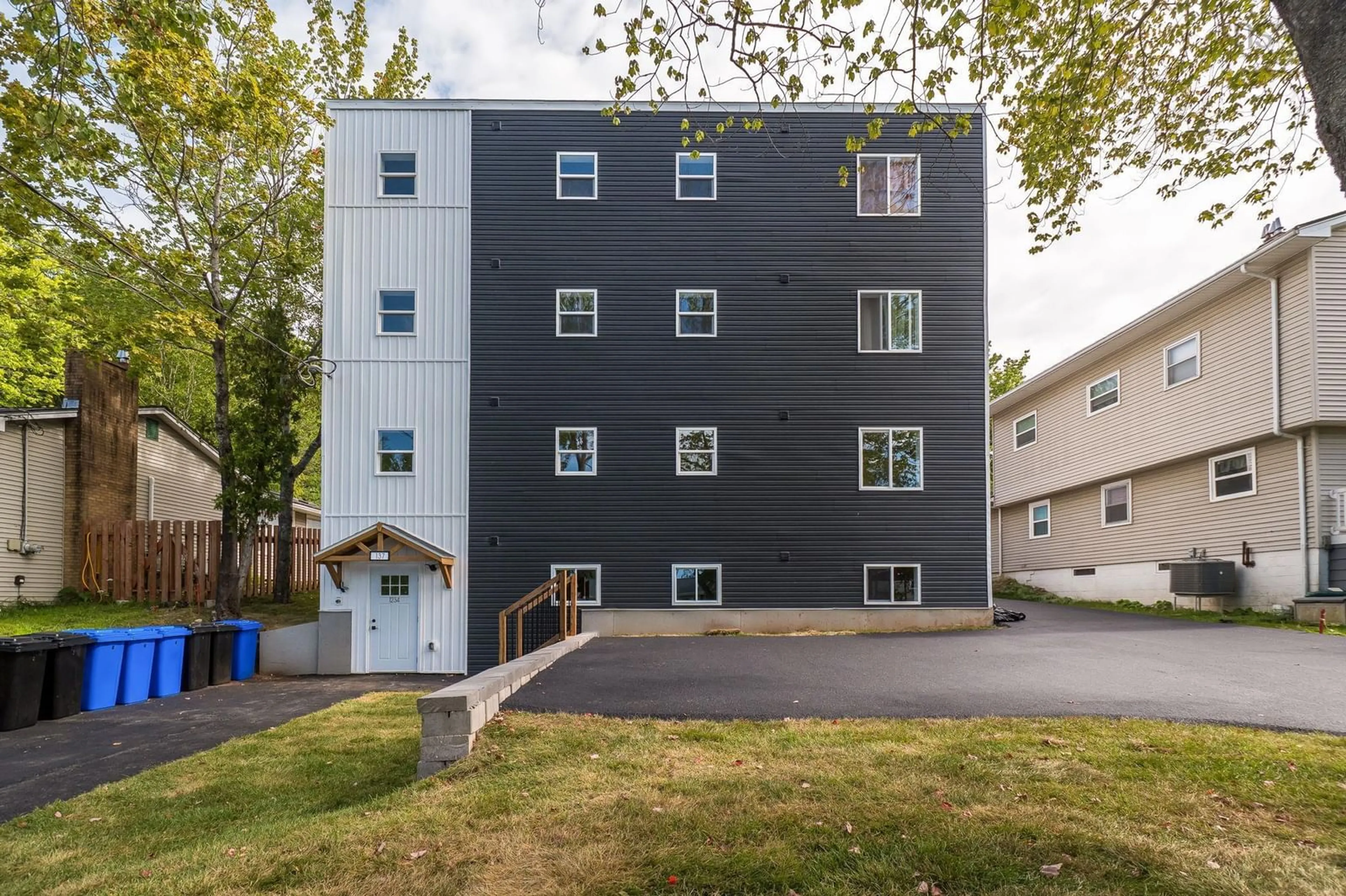 Unknown for 137 Prince St, Lower Sackville Nova Scotia B4C 1L4