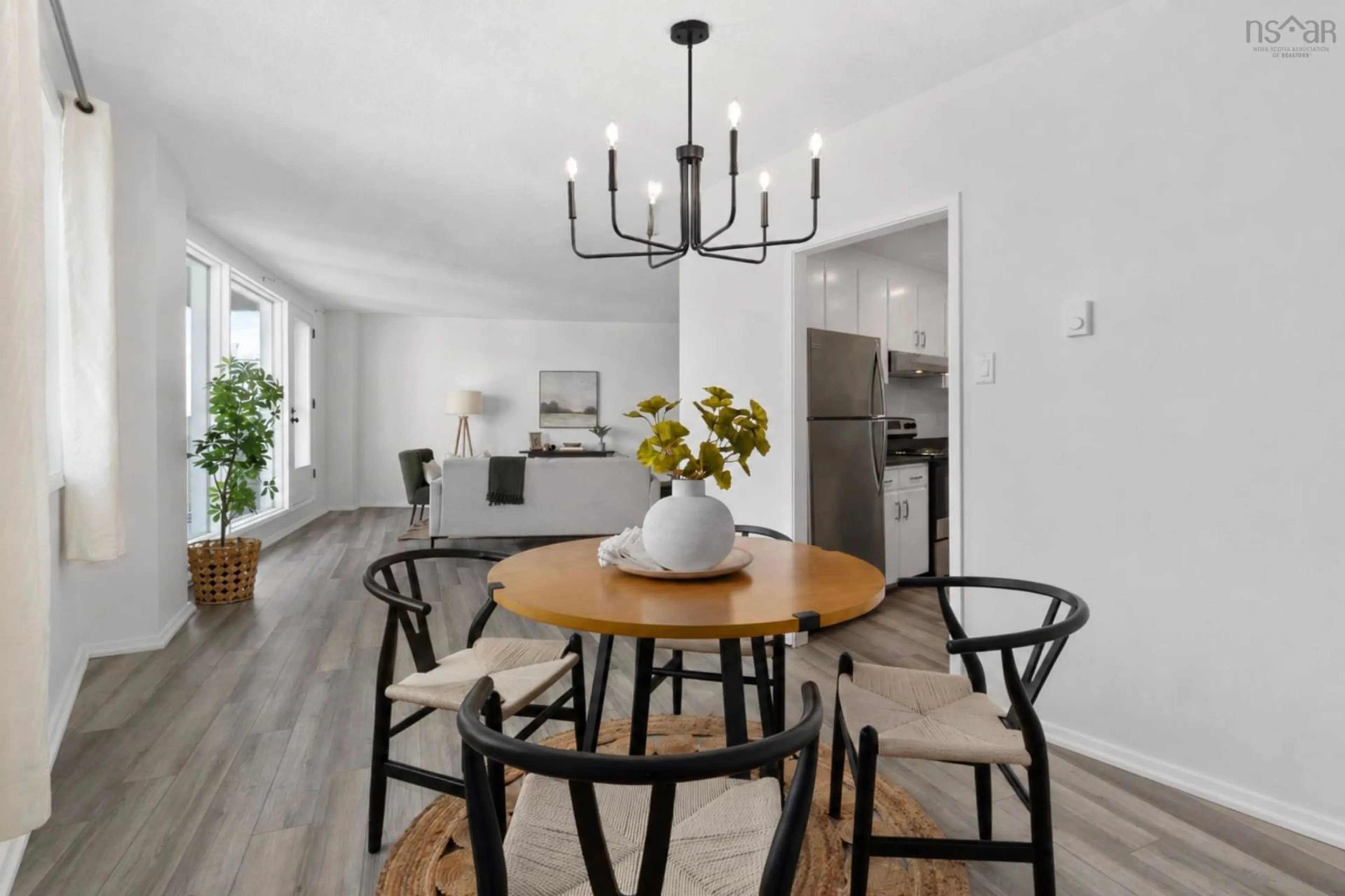 Dining room, wood/laminate floor for 1074 Wellington St #1002, Halifax Peninsula Nova Scotia B3H 2Z8