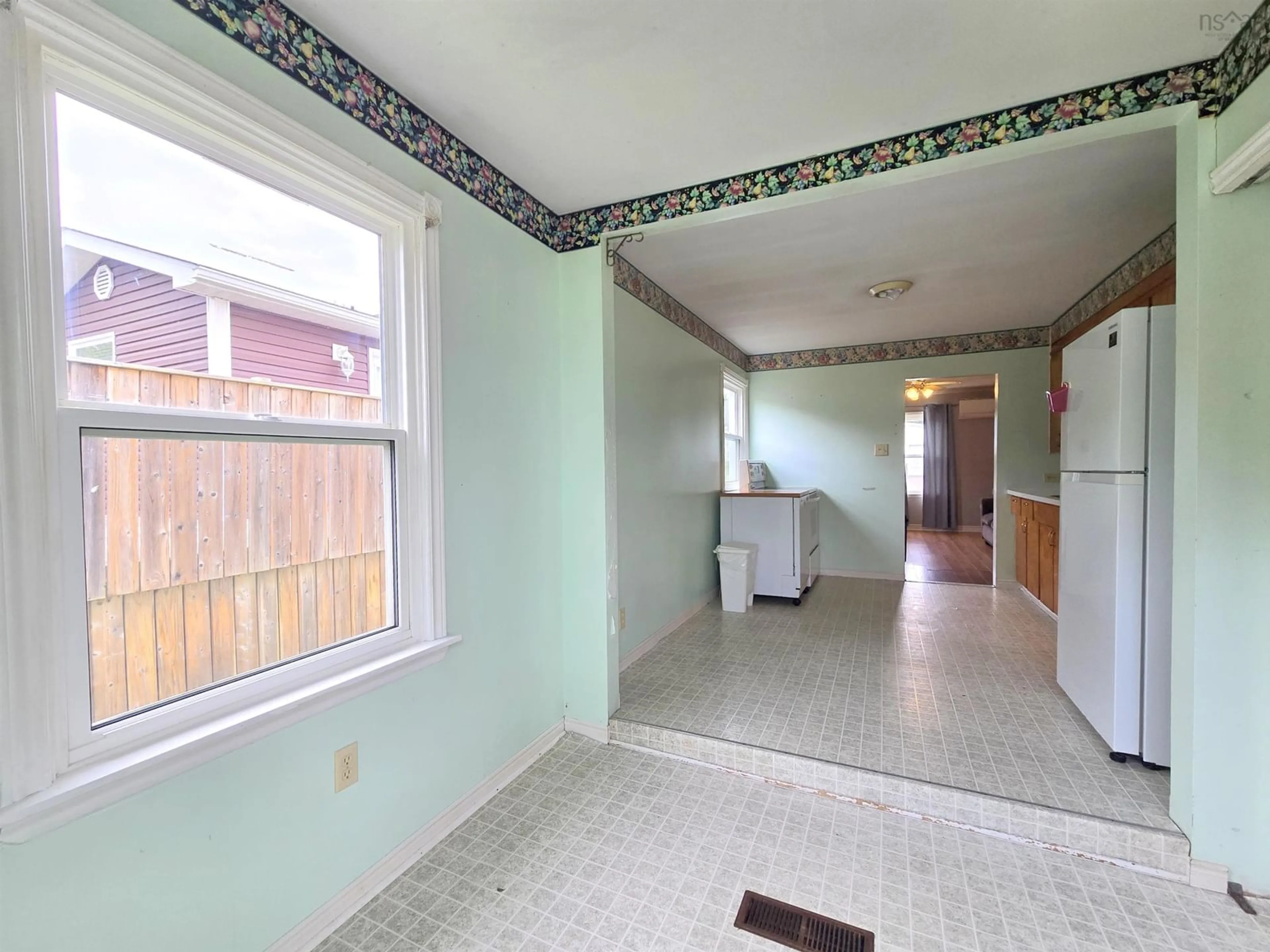 A pic of a room for 32 Poplar St, Amherst Nova Scotia B4H 1L7