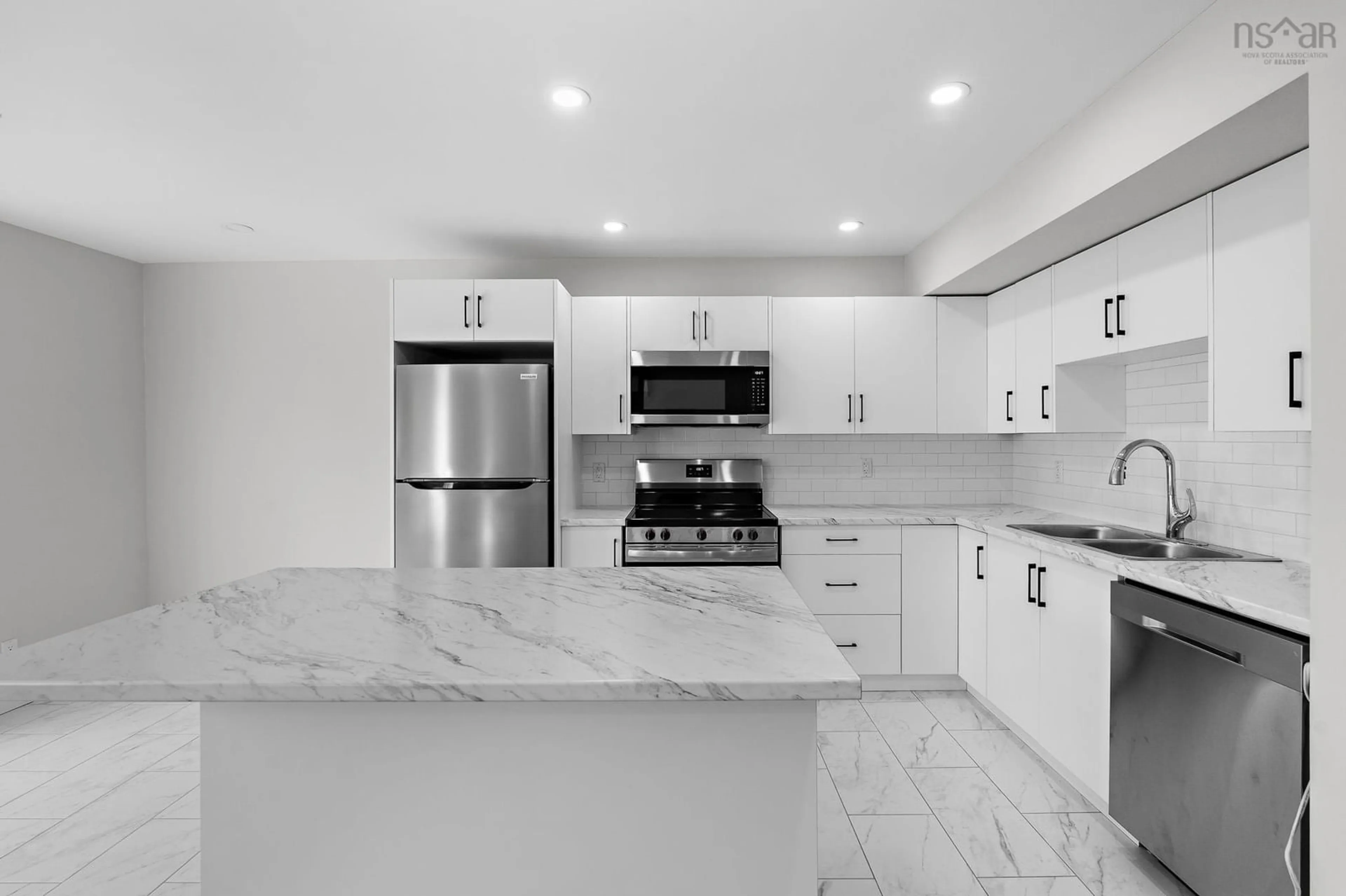 Unknown for 114-116 Thornhill Dr, Halifax Nova Scotia B3R 2J3