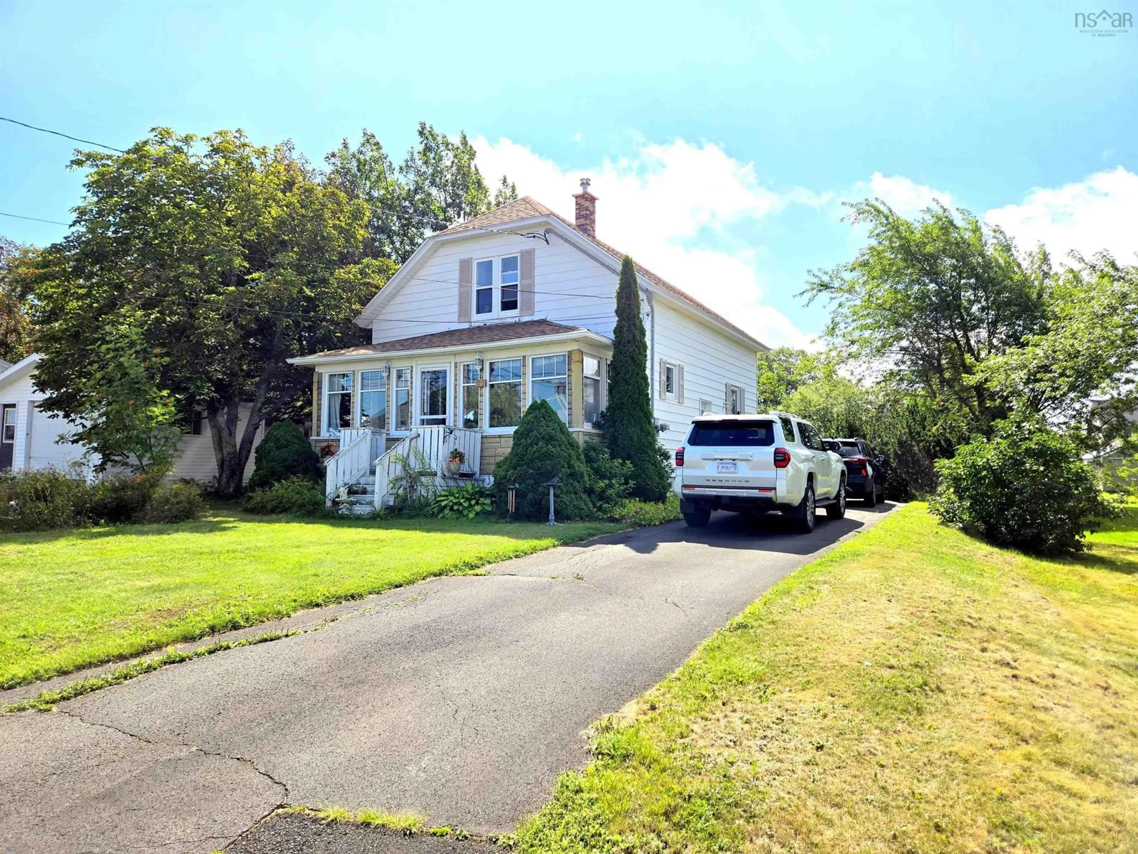 A pic from outside/outdoor area/front of a property/back of a property/a pic from drone, street for 35 Maple St, Springhill Nova Scotia B0M 1X0