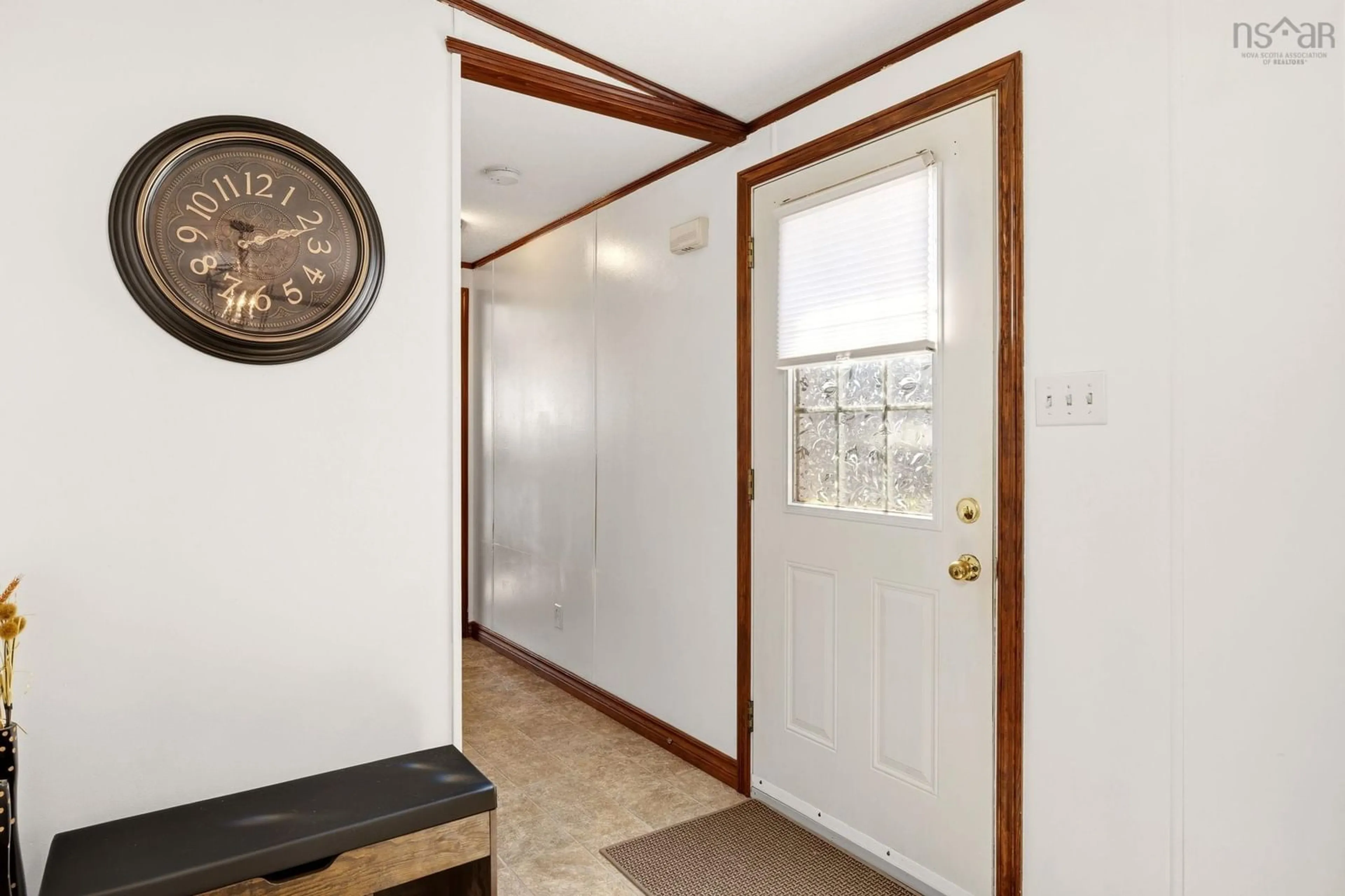 Indoor entryway for 276 Circle Dr, Lake Echo Nova Scotia B3E 1C1