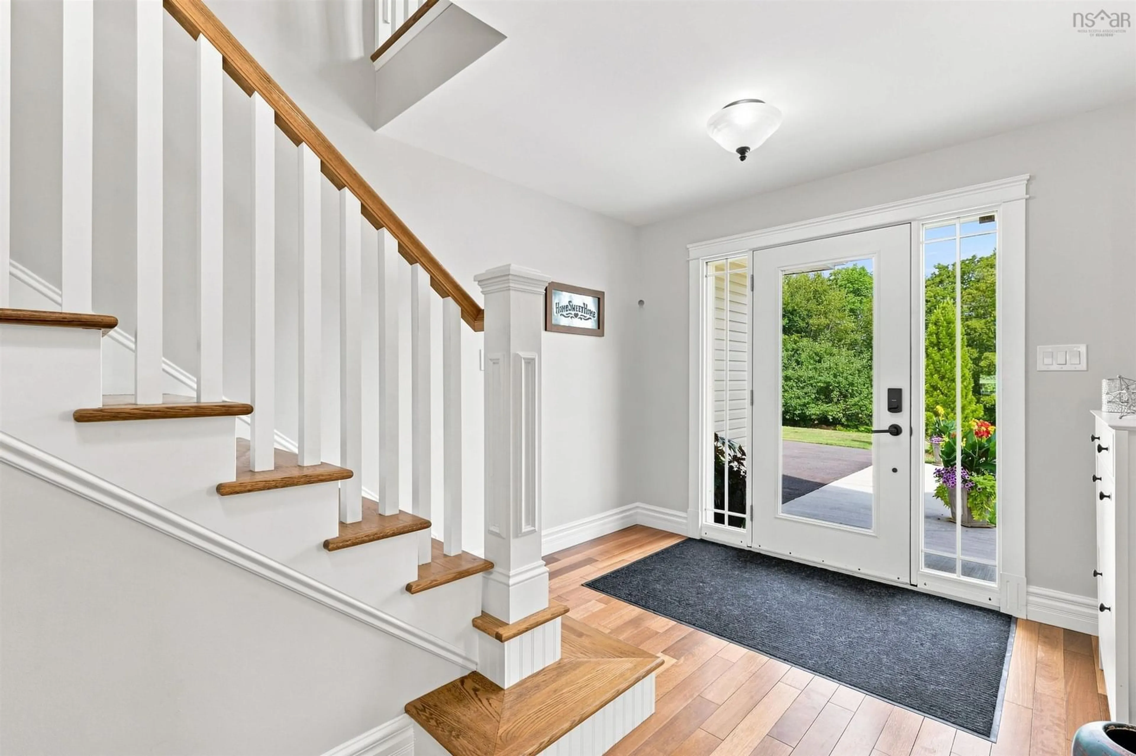 Indoor entryway for 118 Palmer Rd, Harmony Nova Scotia B0P 1C0