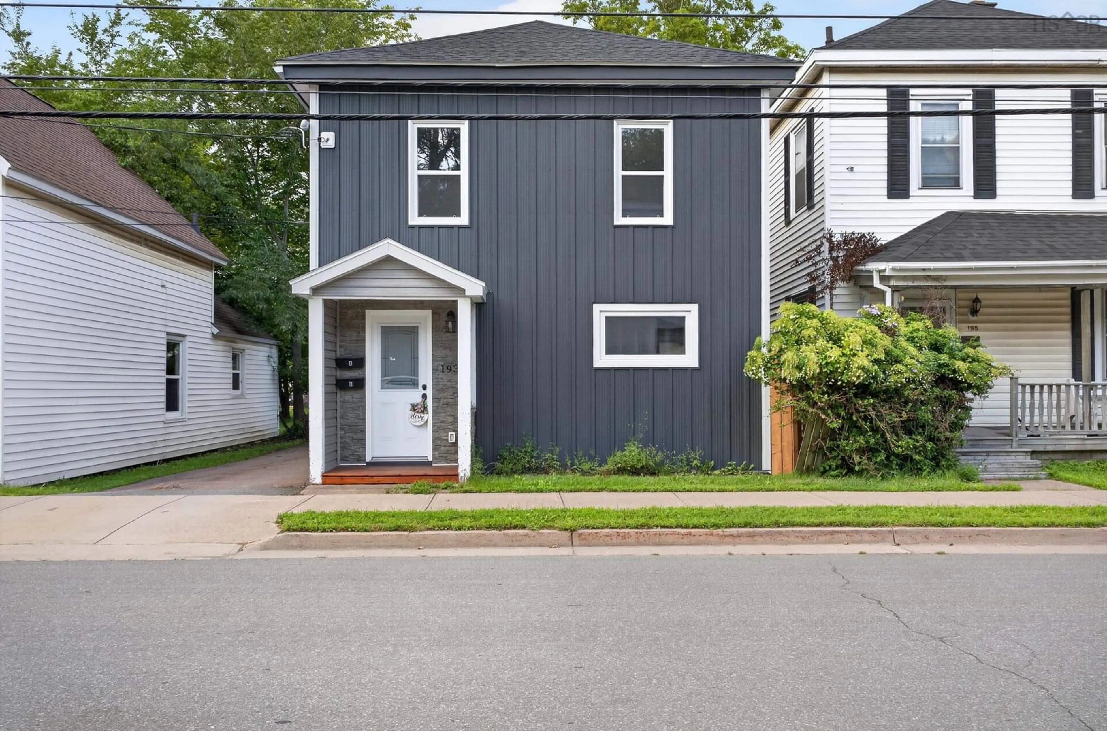 Home with vinyl exterior material, street for 193 Brunswick St, Truro Nova Scotia B2N 2H9