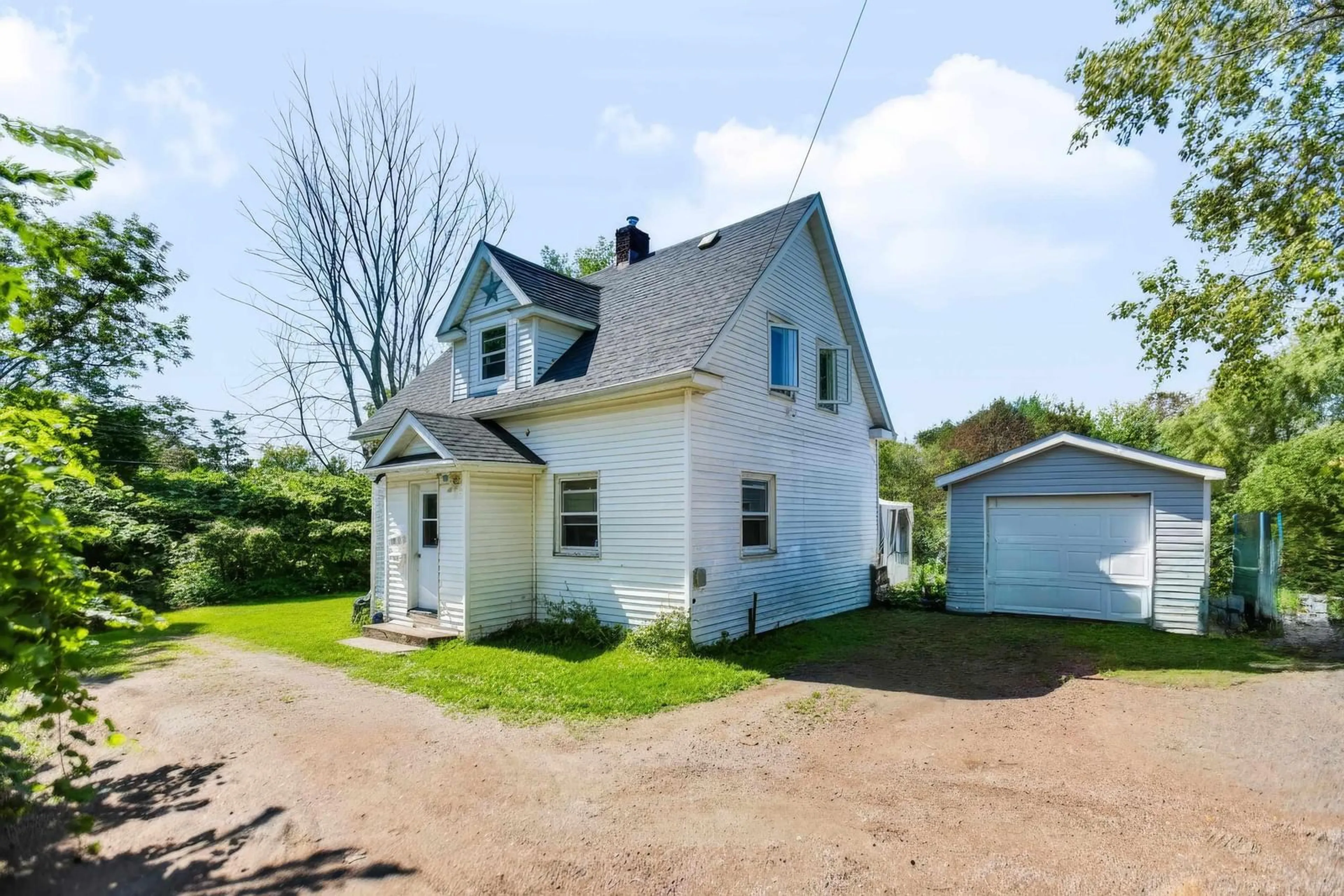 A pic from outside/outdoor area/front of a property/back of a property/a pic from drone, street for 21 West Victoria St, Amherst Nova Scotia B4H 1B9