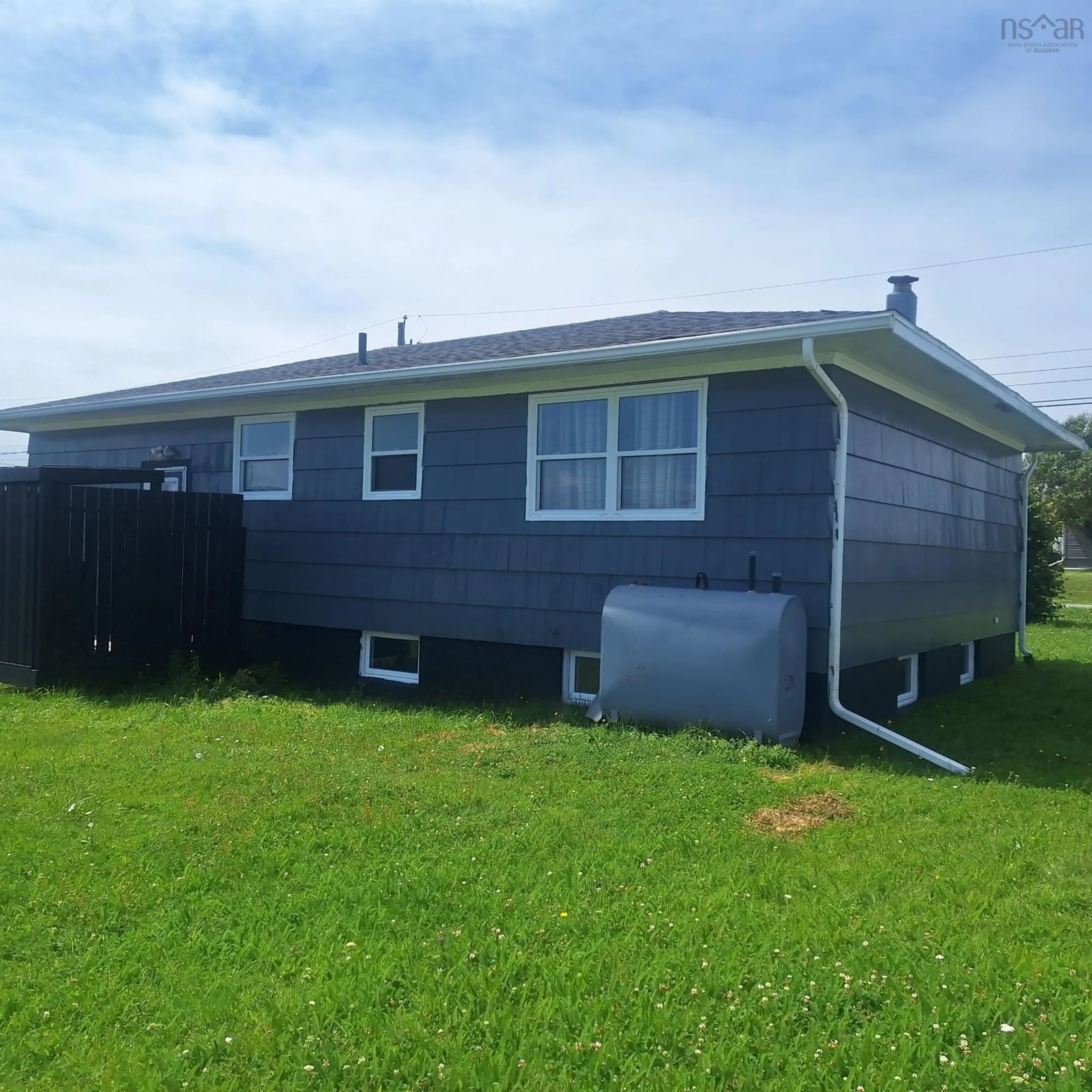 Home with vinyl exterior material, unknown for 218 Waterview St, New Waterford Nova Scotia B1H 3G4