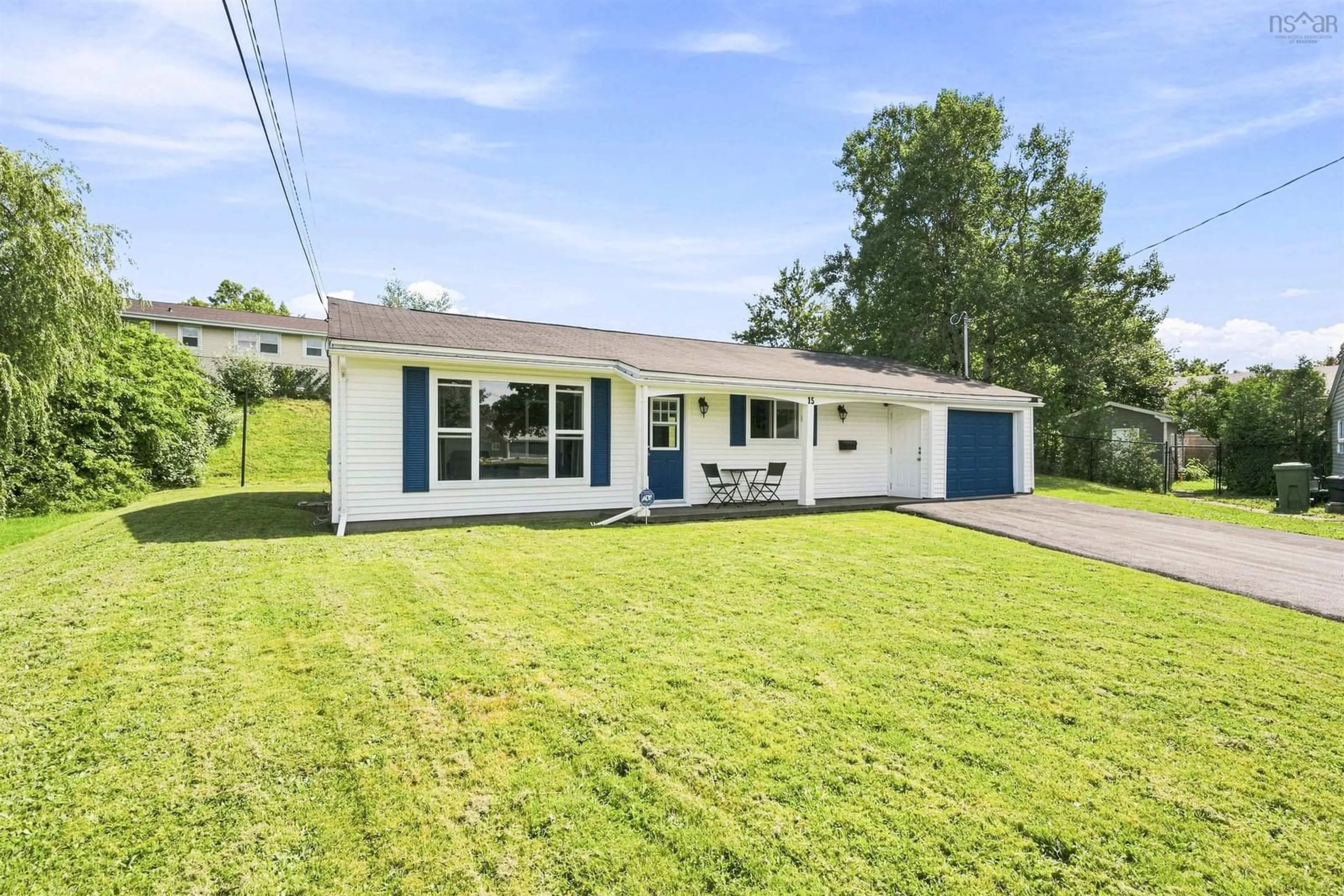Home with vinyl exterior material, street for 15 Magog Crt, Dartmouth Nova Scotia B2W 2Z6