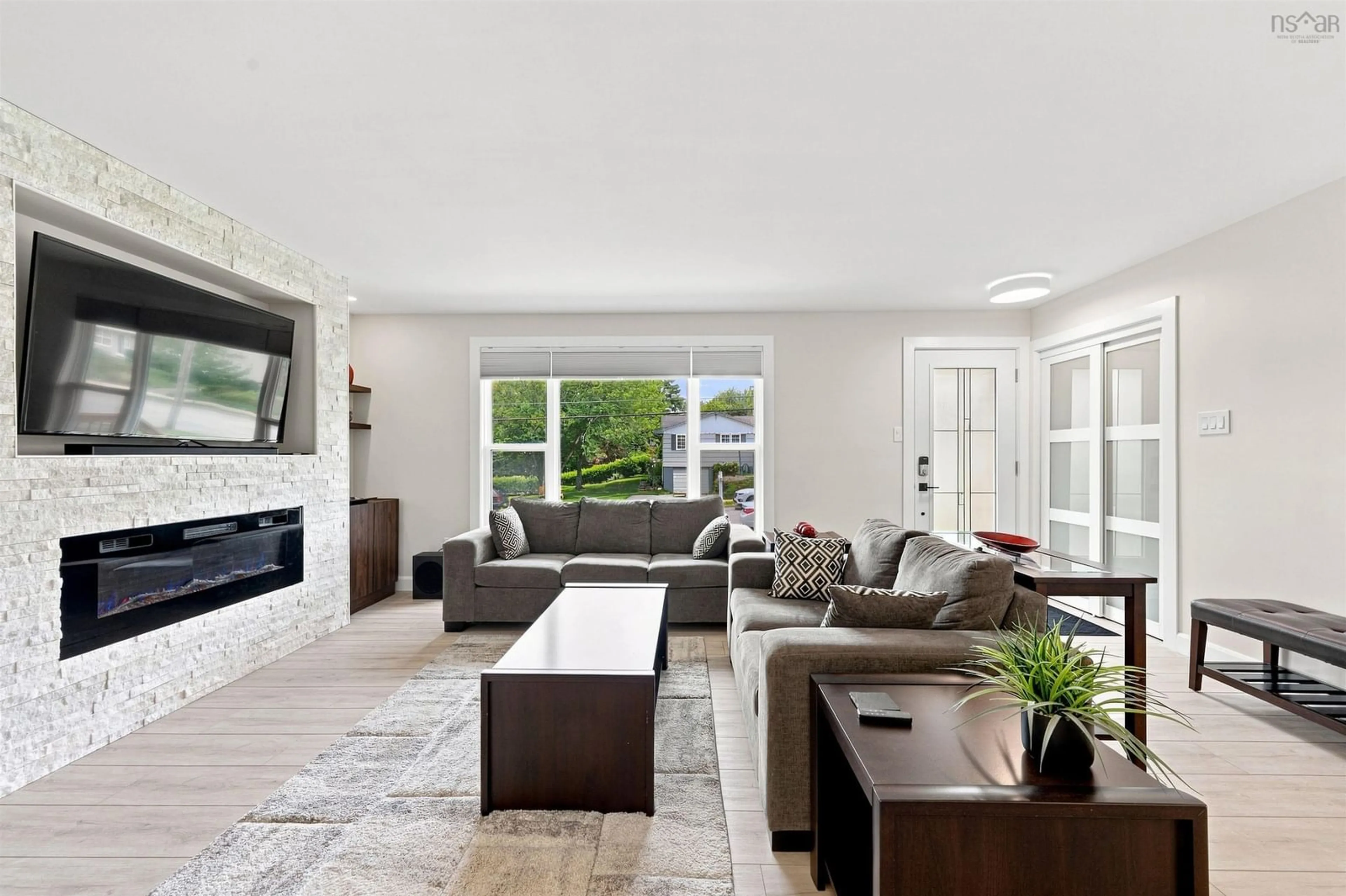 Living room with furniture, unknown for 121 Belle Vista Dr, Dartmouth Nova Scotia B2W 2X6