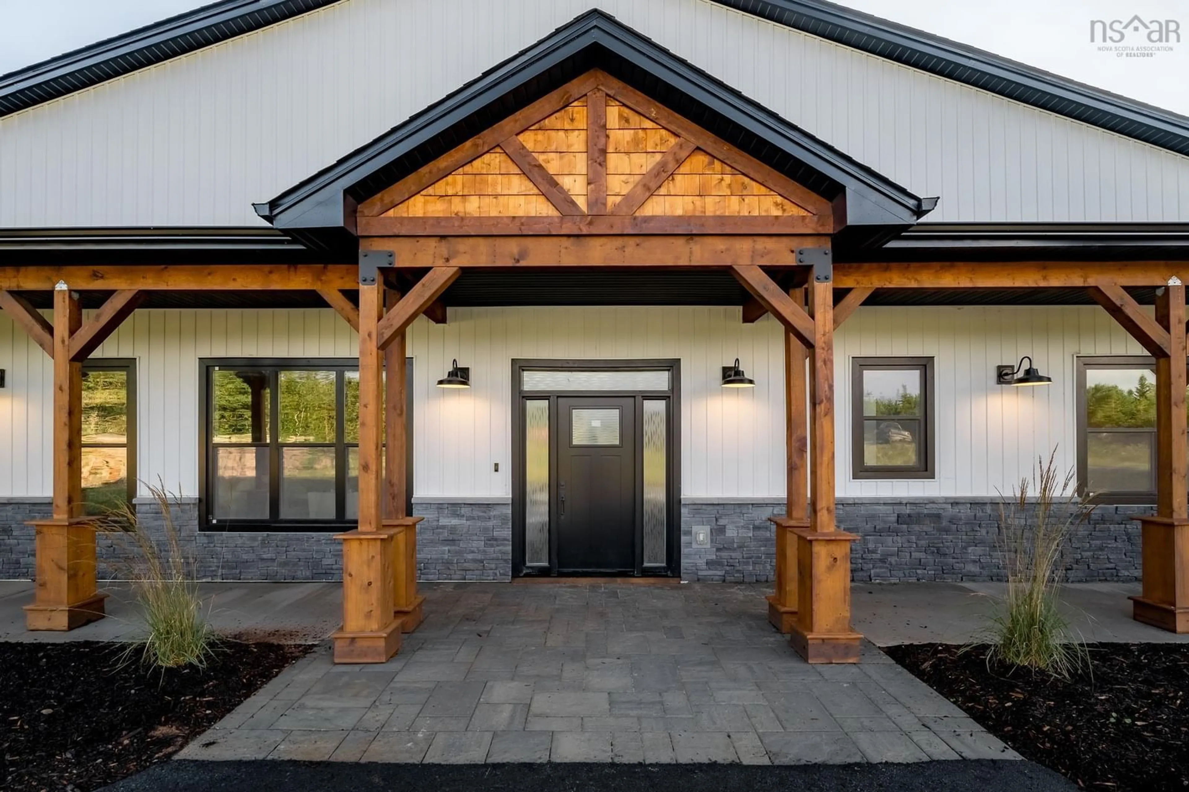Indoor entryway for 35 George Cyril Dr, Lawrencetown Nova Scotia B2Z 1E2