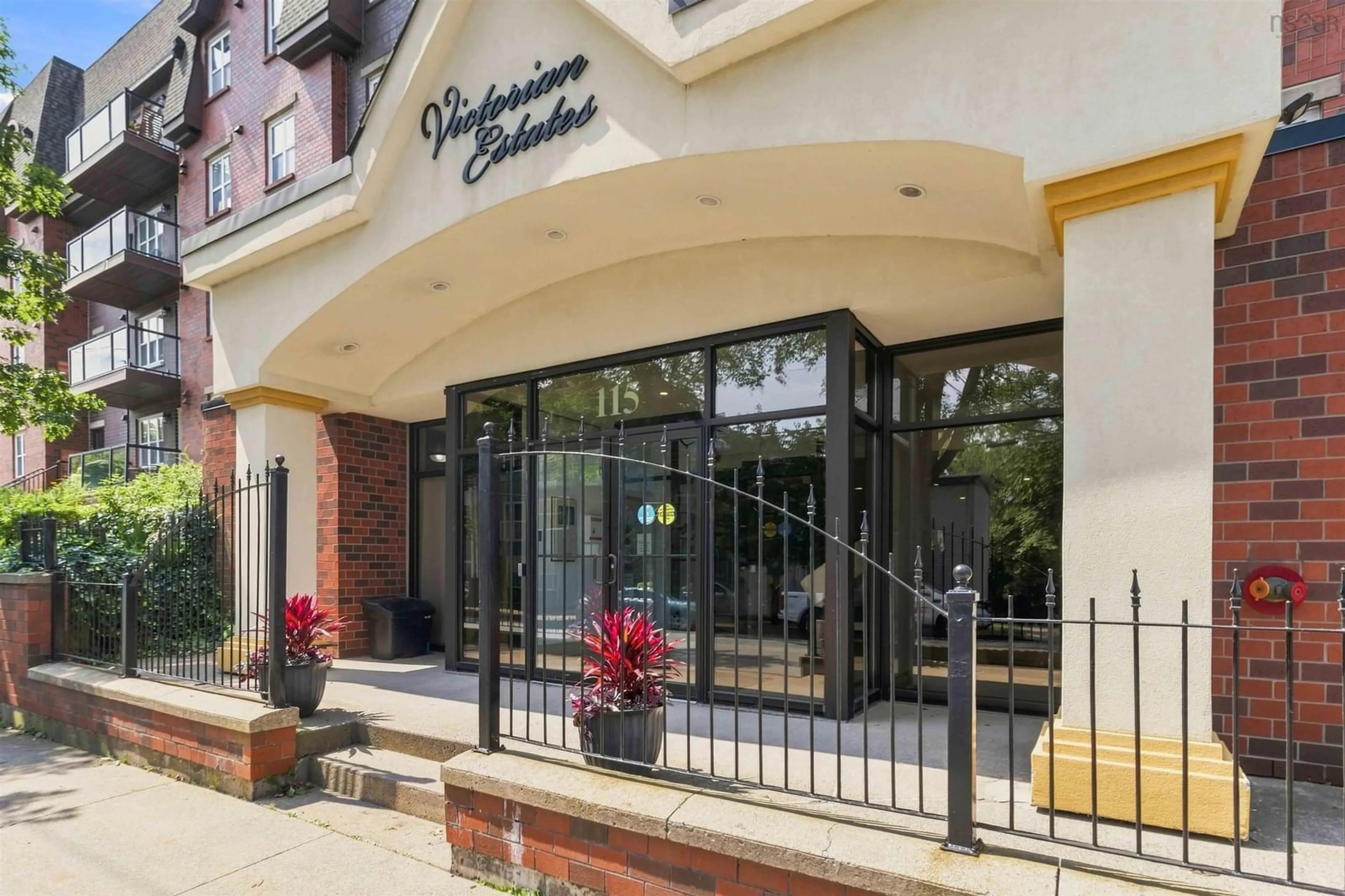Indoor foyer for 115 Ochterloney St #403, Dartmouth Nova Scotia B2Y 4W8