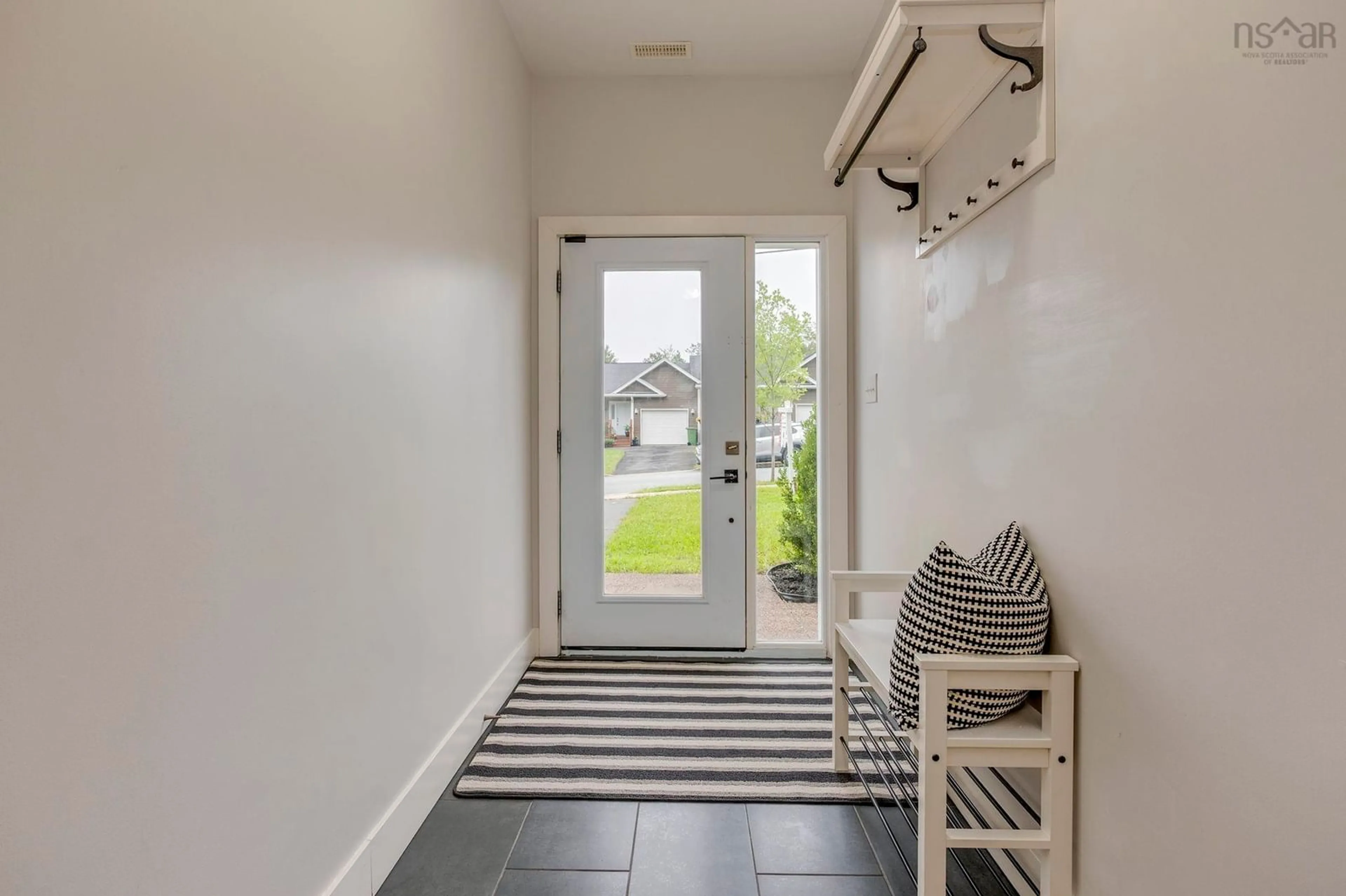 Indoor entryway for 35 Crossfield Ridge, Middle Sackville Nova Scotia B4E 0N1