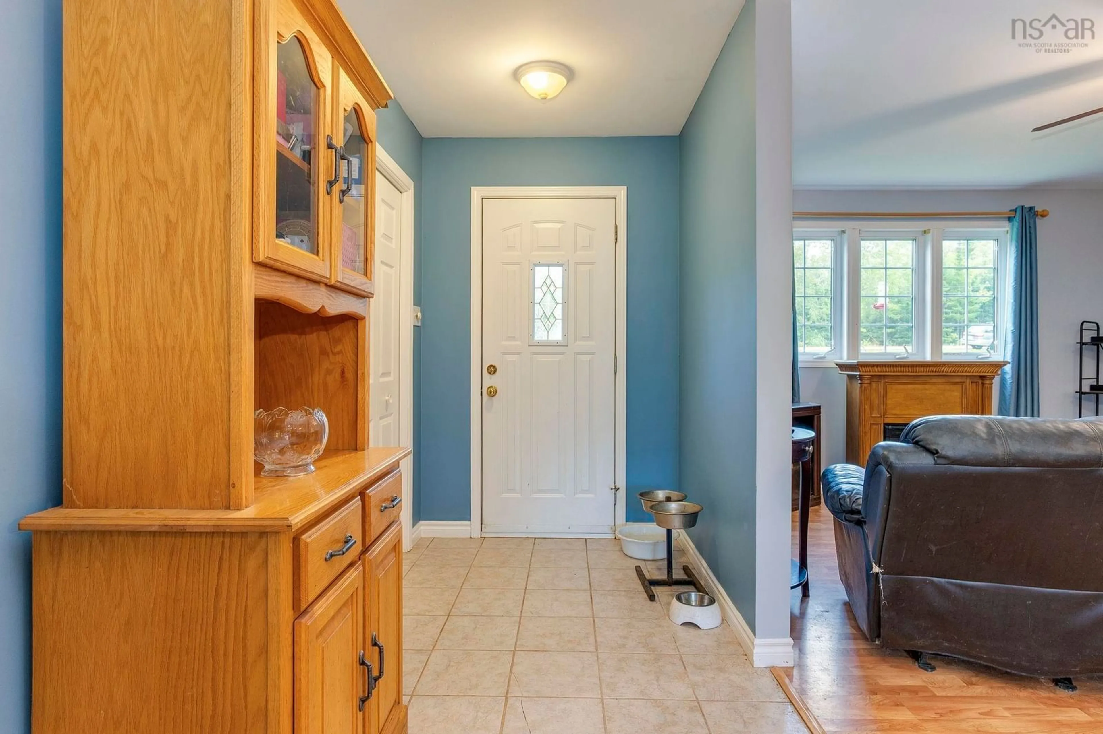 Indoor entryway for 18951 Highway 2, Stewiacke Nova Scotia B0N 2J0