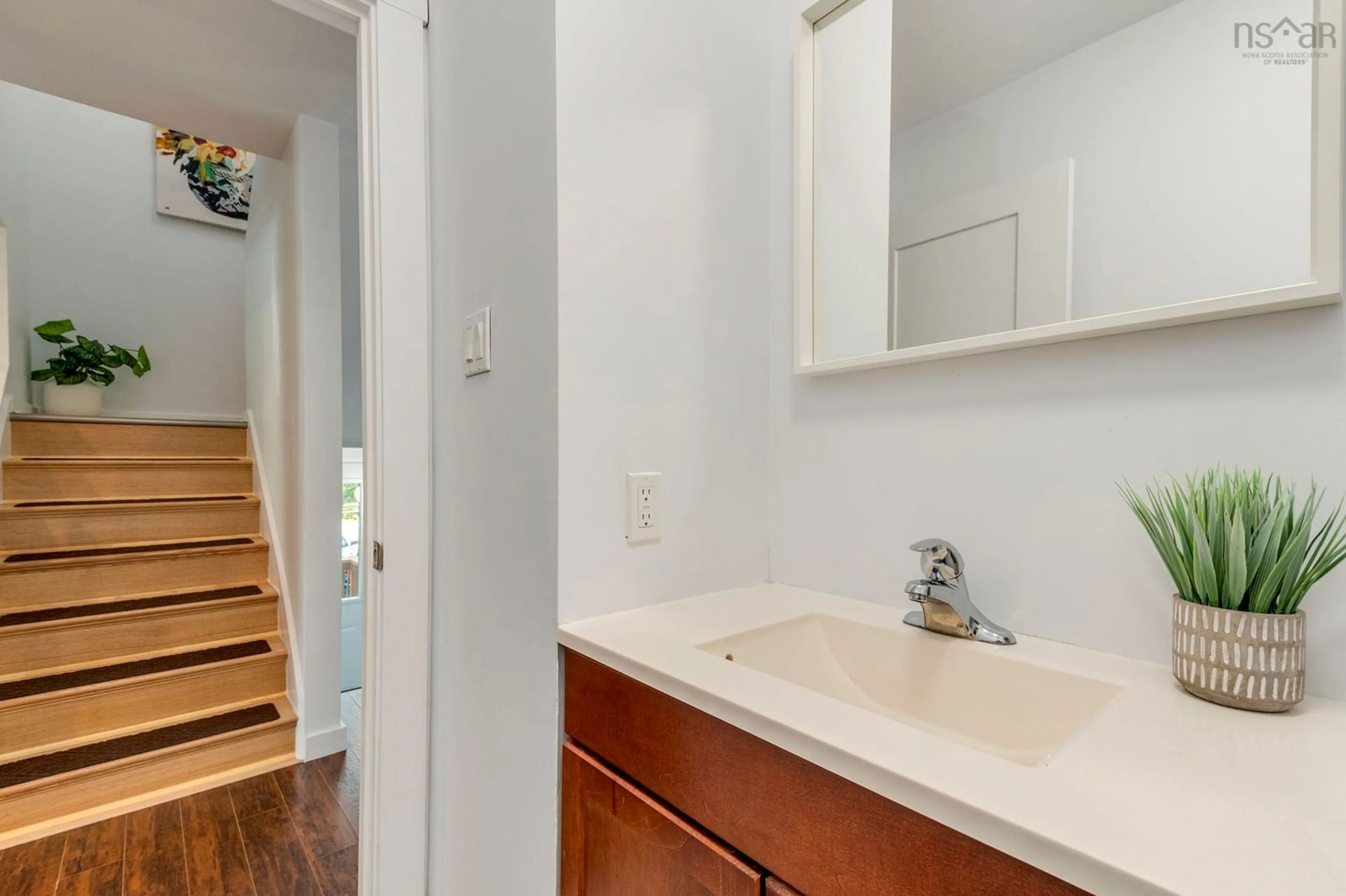 Standard bathroom, unknown for 24 Fourth St, Bedford Nova Scotia B4A 1P1