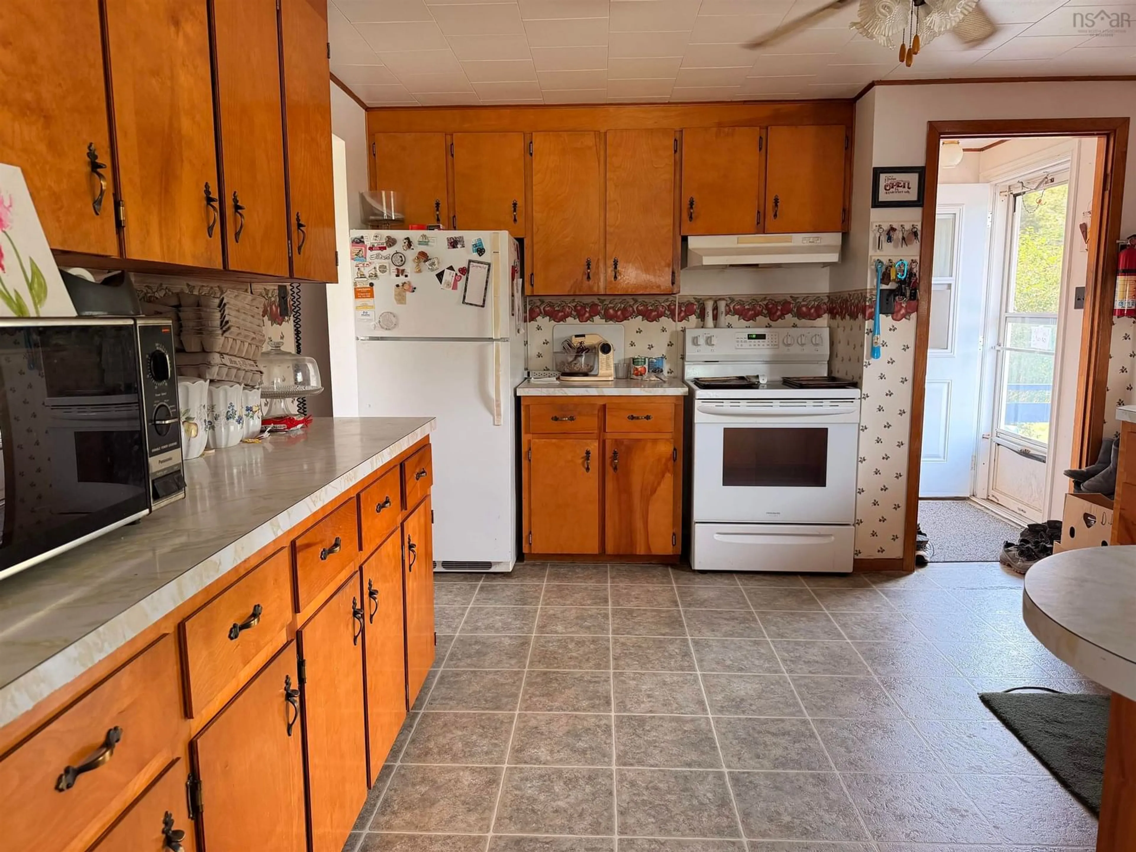 Standard kitchen, ceramic/tile floor for 1268 Highway 334, Plymouth Nova Scotia B0W 1B0