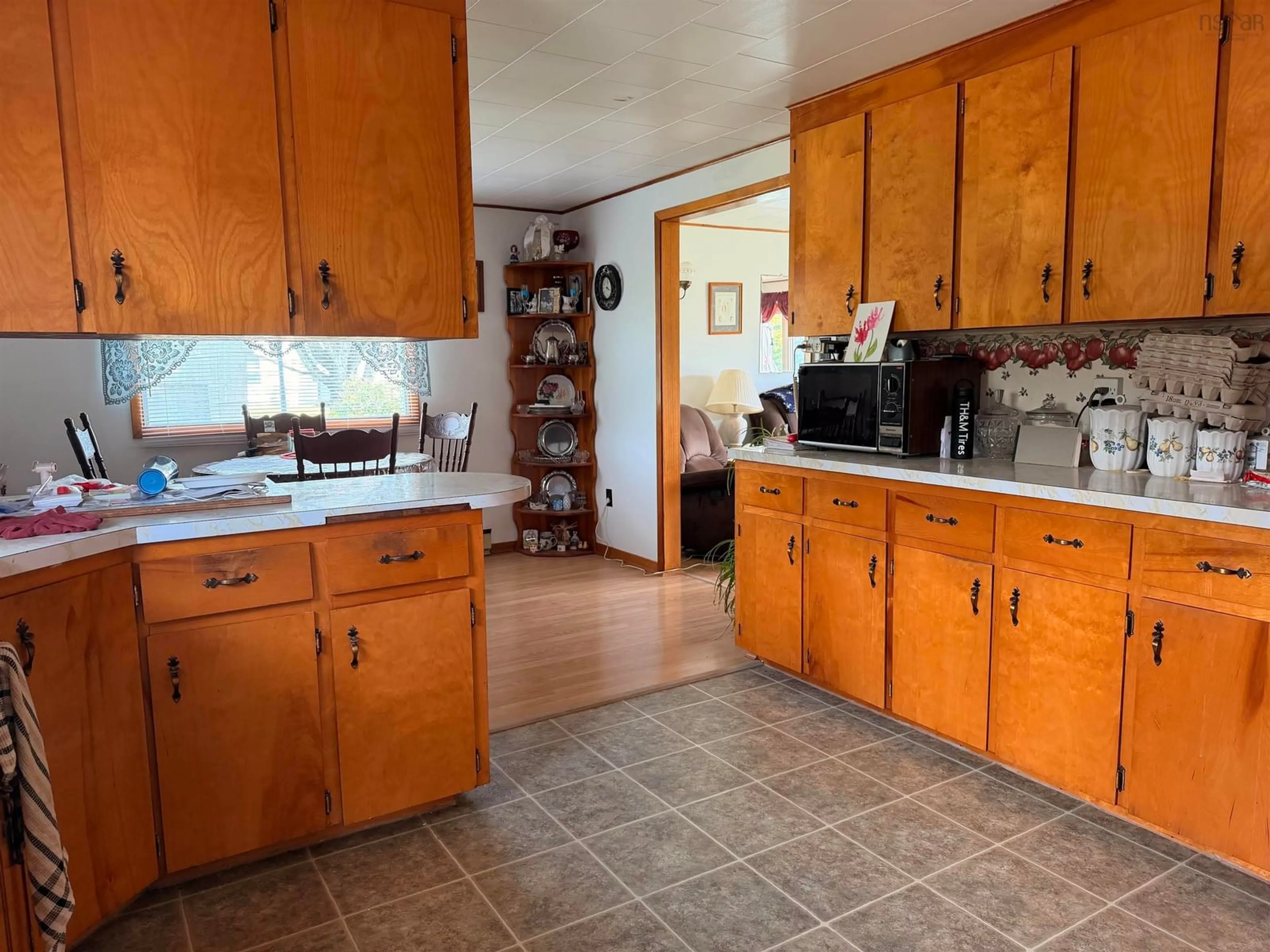 Standard kitchen, unknown for 1268 Highway 334, Plymouth Nova Scotia B0W 1B0