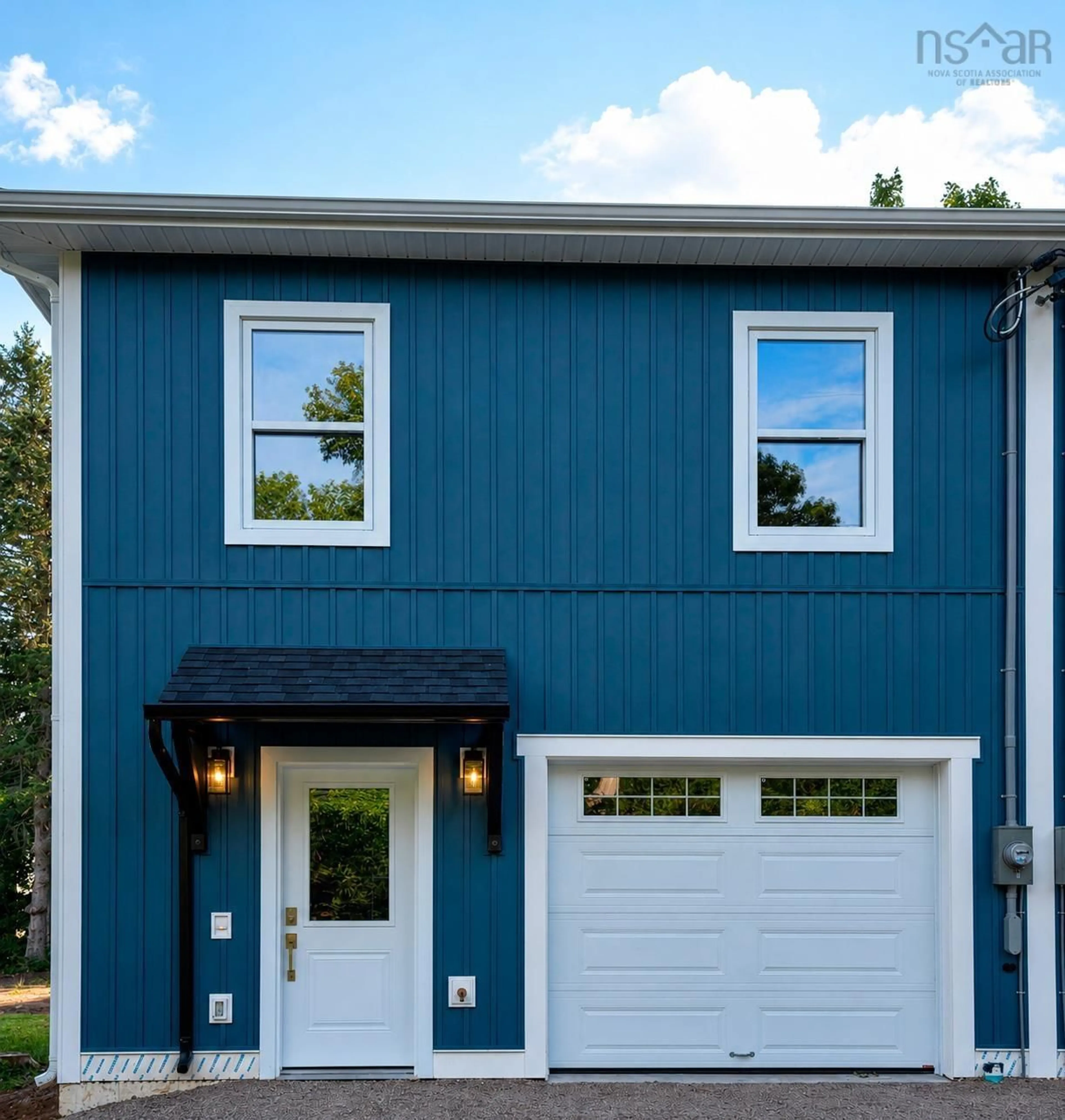 Home with vinyl exterior material, street for 967 Pleasant St, Canning Nova Scotia B0P 1H0