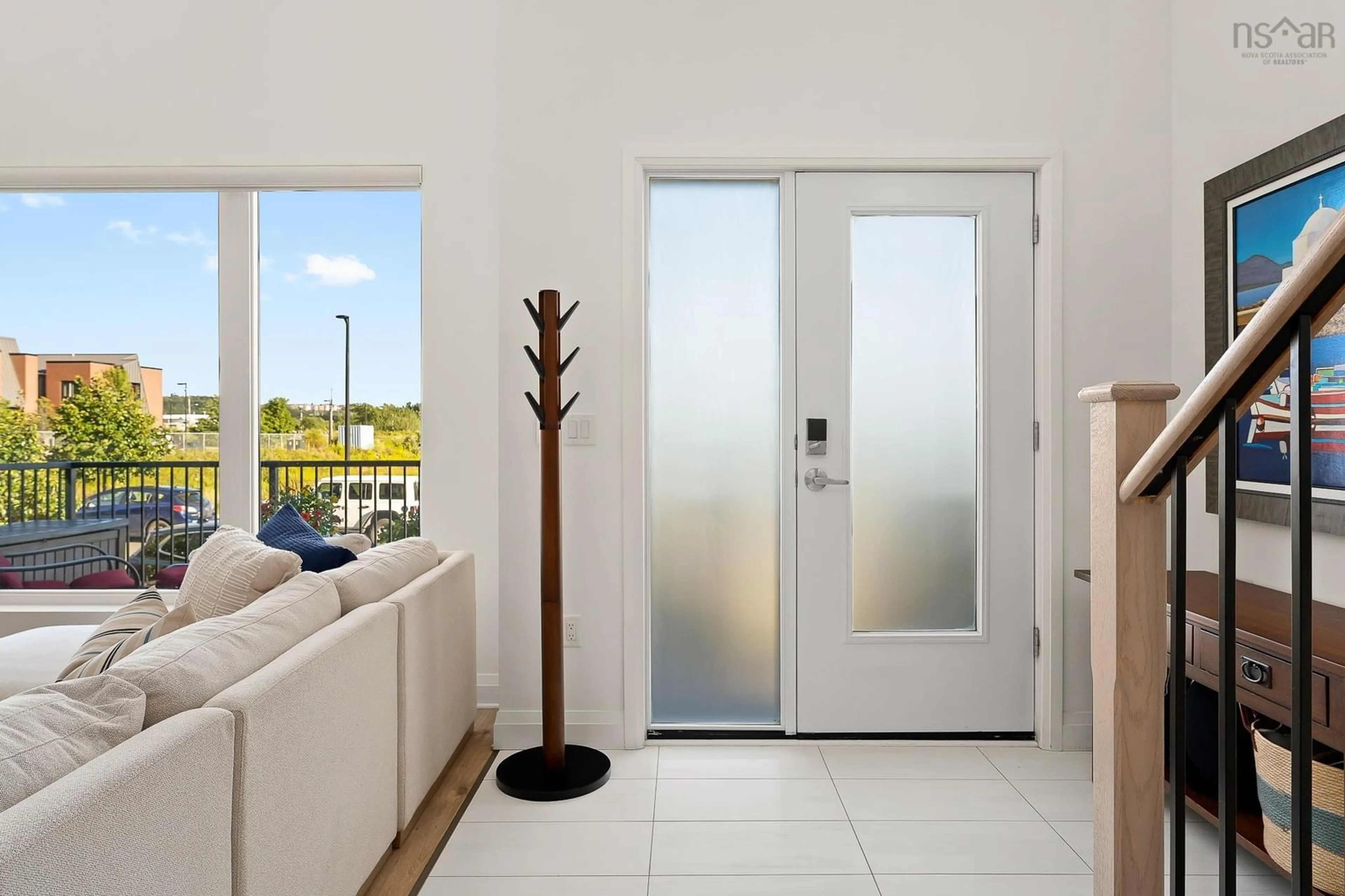 Indoor entryway for 78 Seapoint Rd, Dartmouth Nova Scotia B3B 0R2