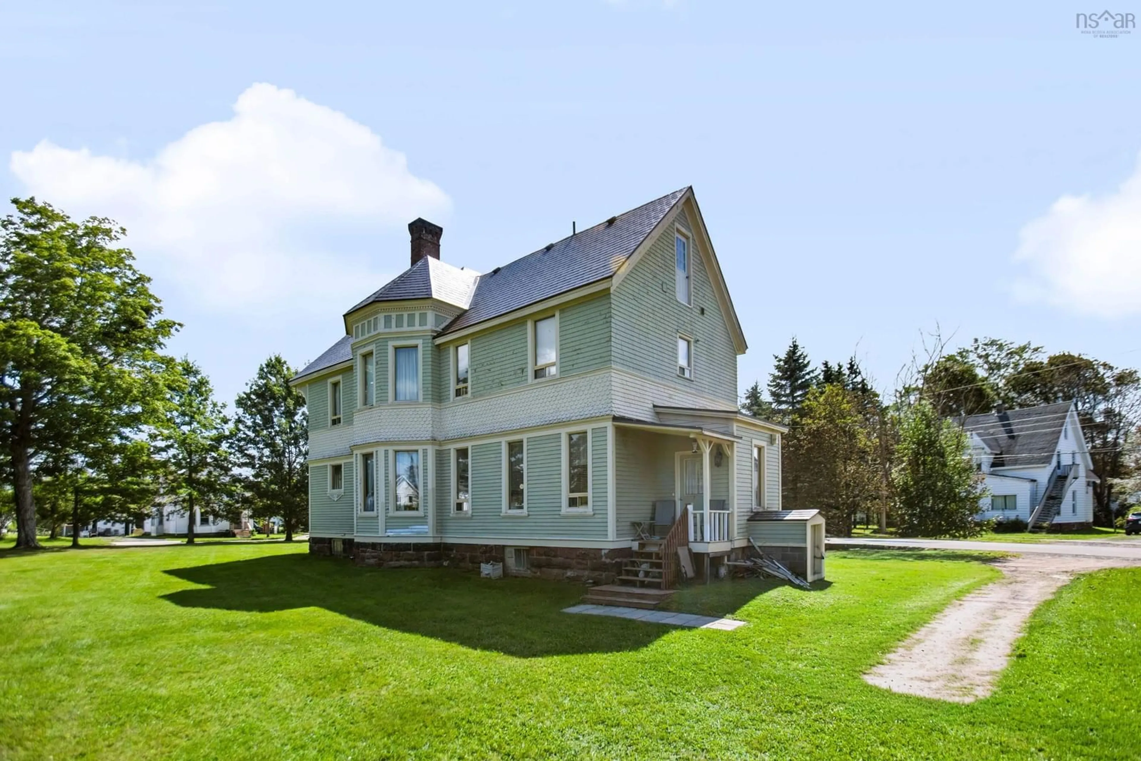 A pic from outside/outdoor area/front of a property/back of a property/a pic from drone, building for 27 West Victoria St, Amherst Nova Scotia B4H 3G5