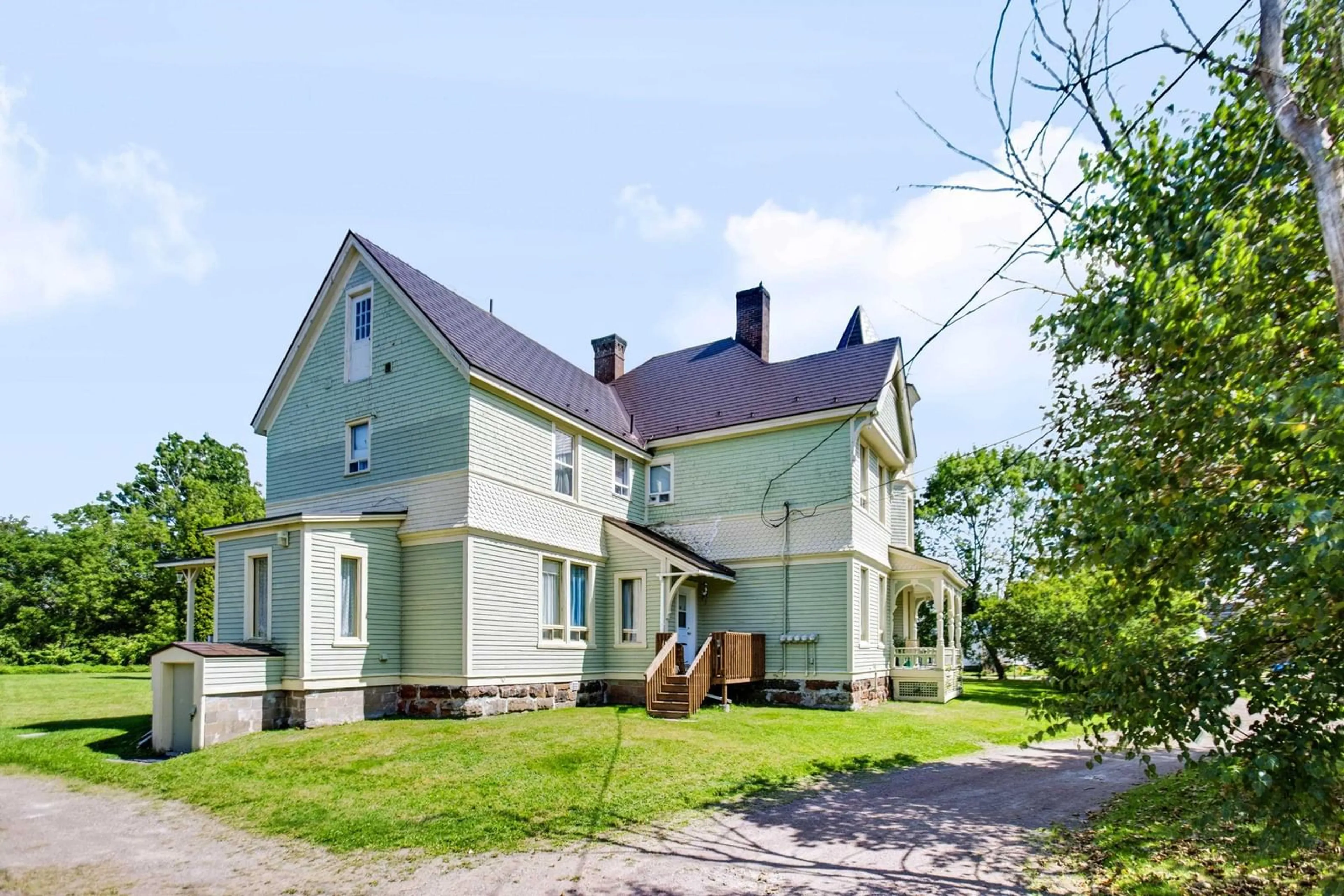 Unknown for 27 West Victoria St, Amherst Nova Scotia B4H 3G5
