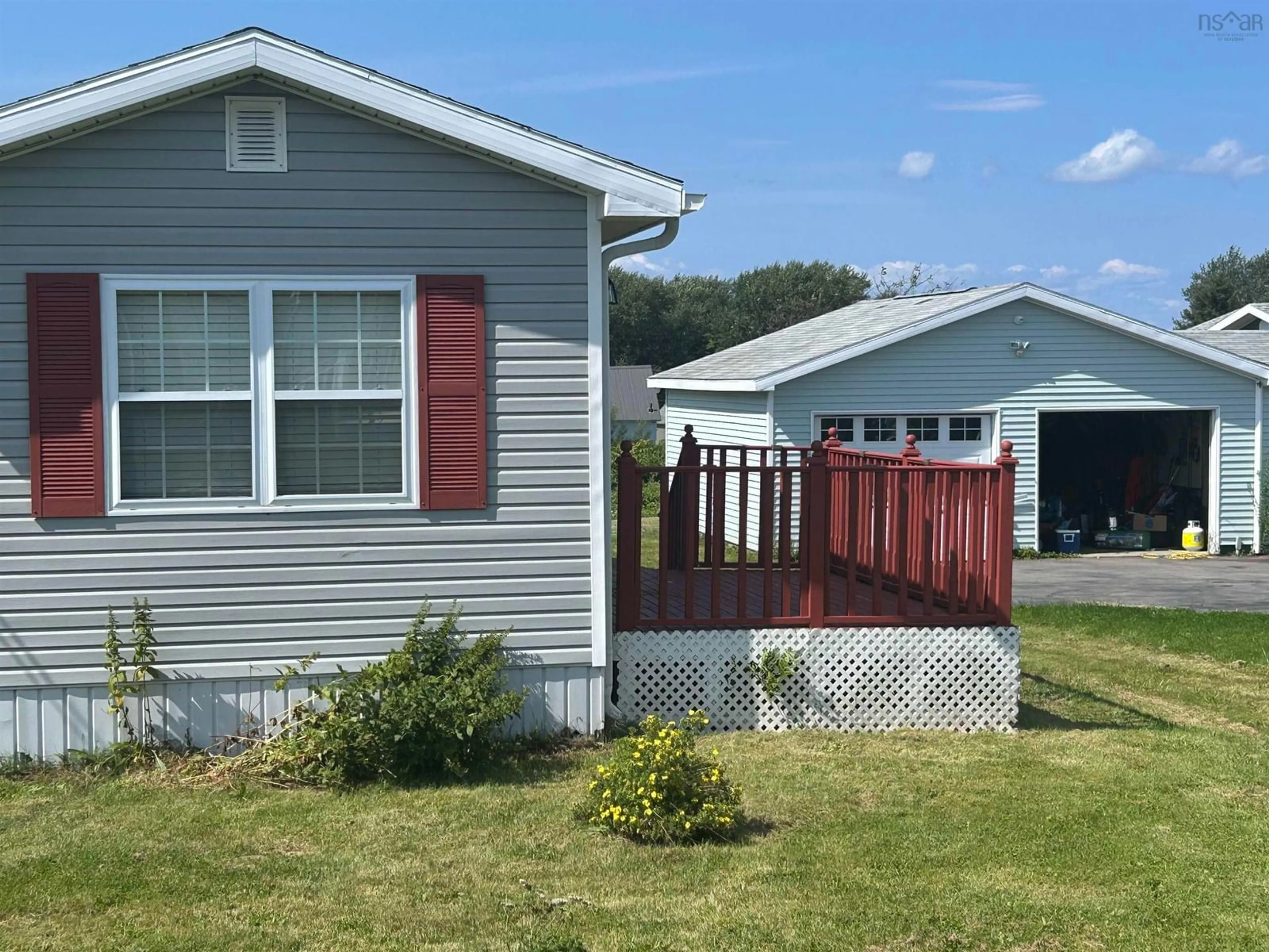 Home with vinyl exterior material, unknown for 104 Butts St, Sydney Mines Nova Scotia B1V 1N5