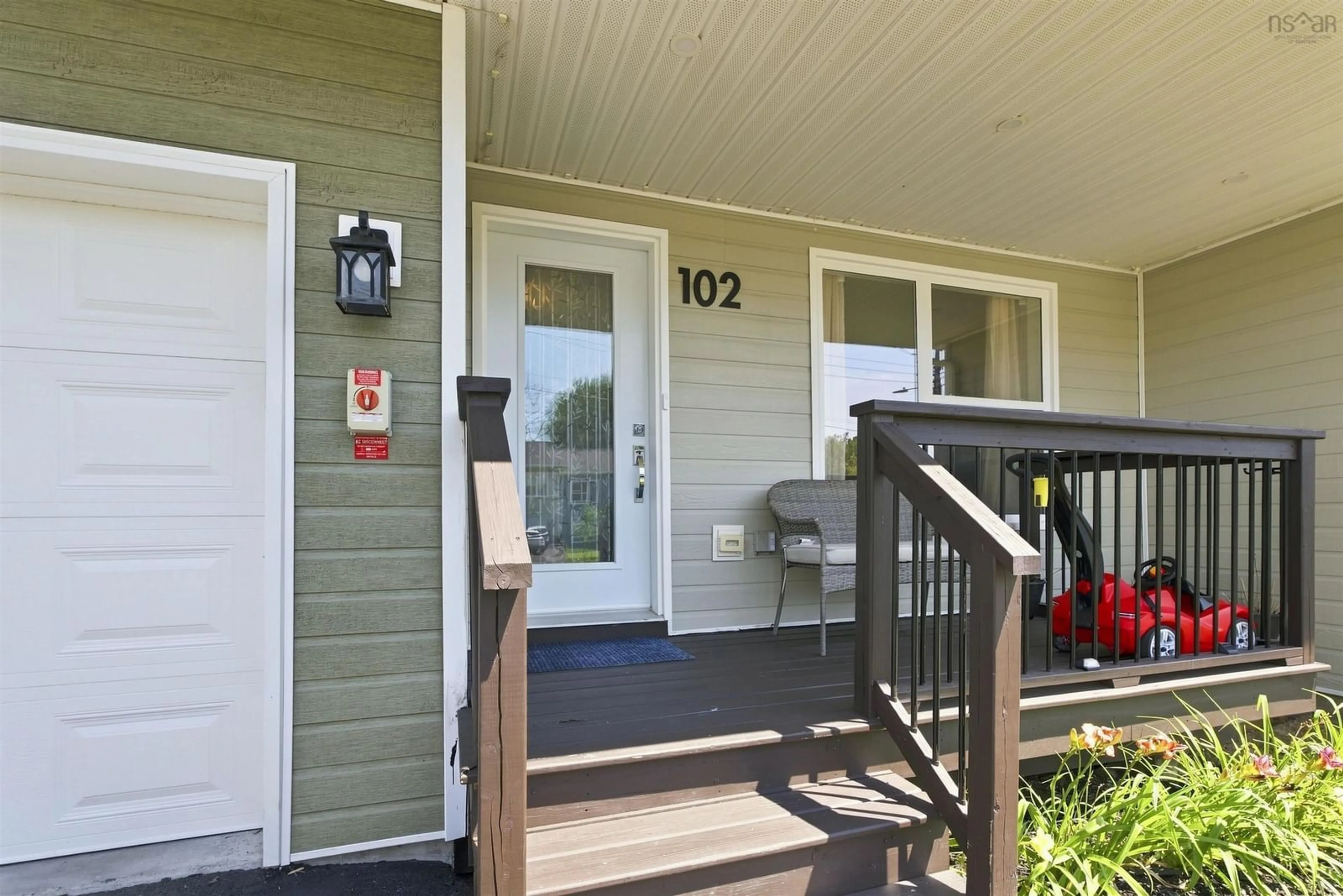Indoor entryway for 102 Crossfield Ridge Ridge, Middle Sackville Nova Scotia B4E 0N2