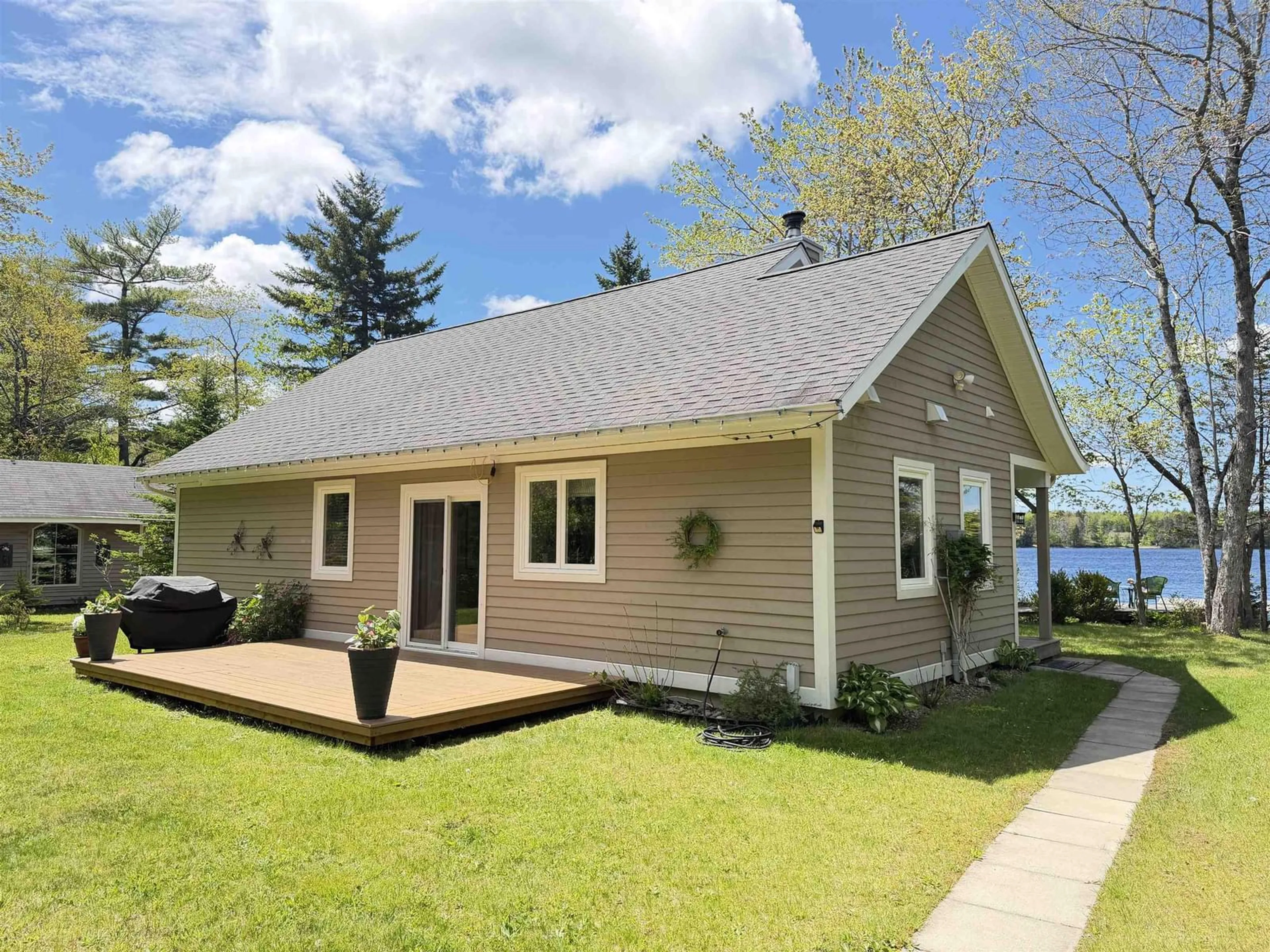 Home with vinyl exterior material, water/lake/river/ocean view for 137 Beaver Point Rd, North Kemptville Nova Scotia B5A 5X9