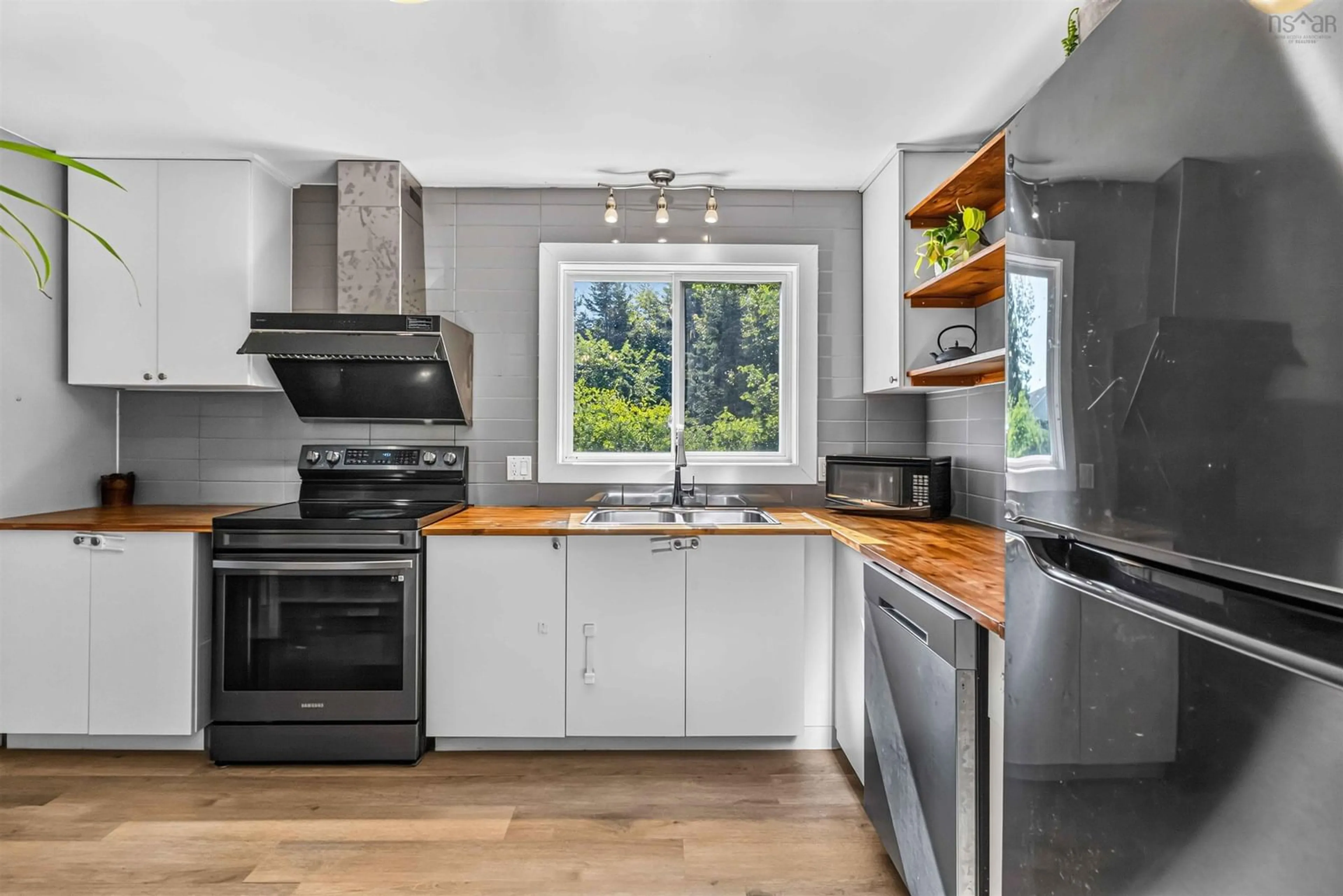 Open concept kitchen, unknown for 1030 Sackville Dr, Middle Sackville Nova Scotia B4E 1S4