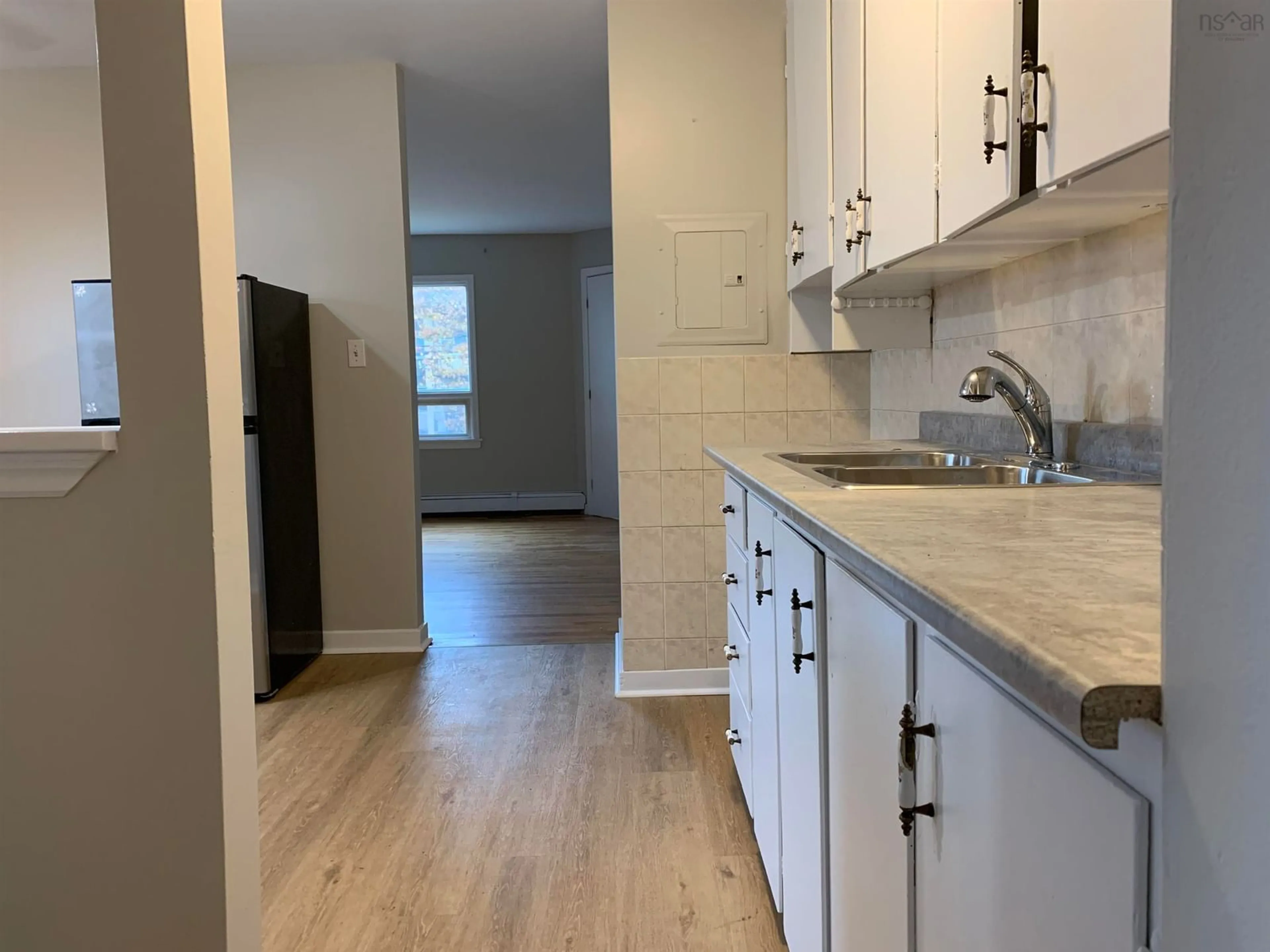 Standard kitchen, unknown for 138 Albro Lake Rd, Dartmouth Nova Scotia B3A 3Z1