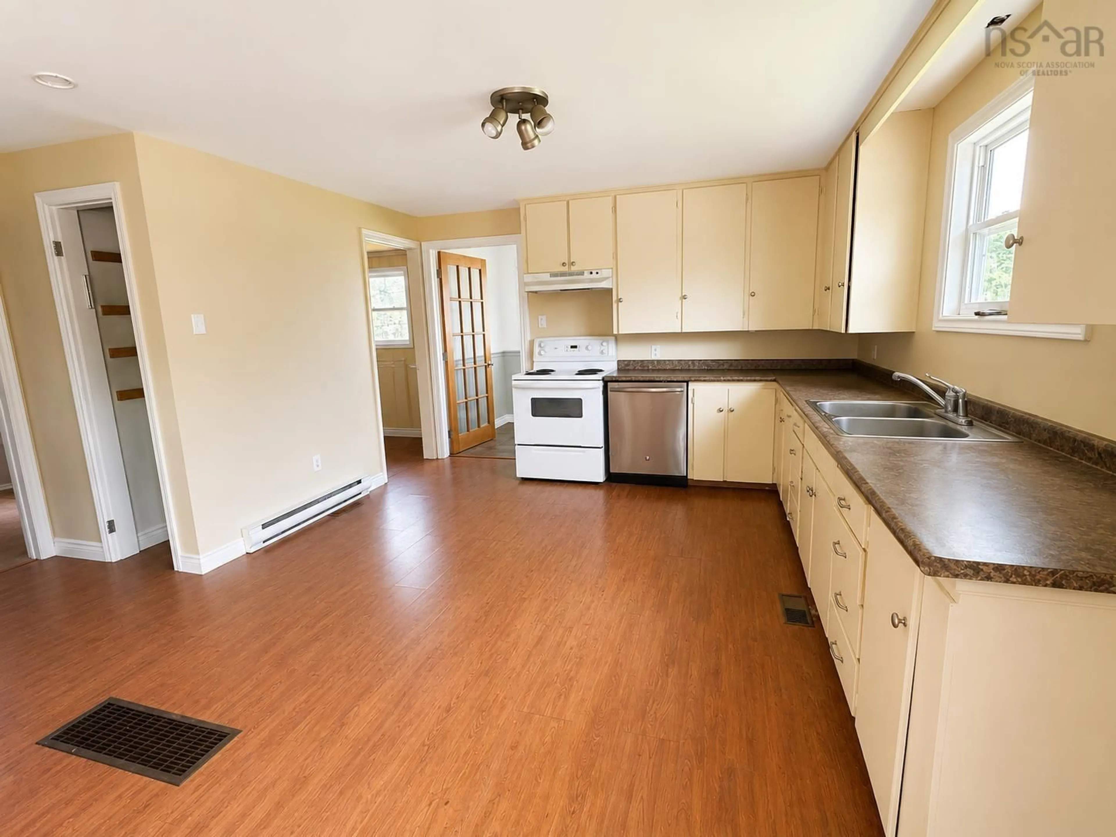 Standard kitchen, wood/laminate floor for 1286 Eastern Shore Rd, Eagle Head Nova Scotia B0J 1H0