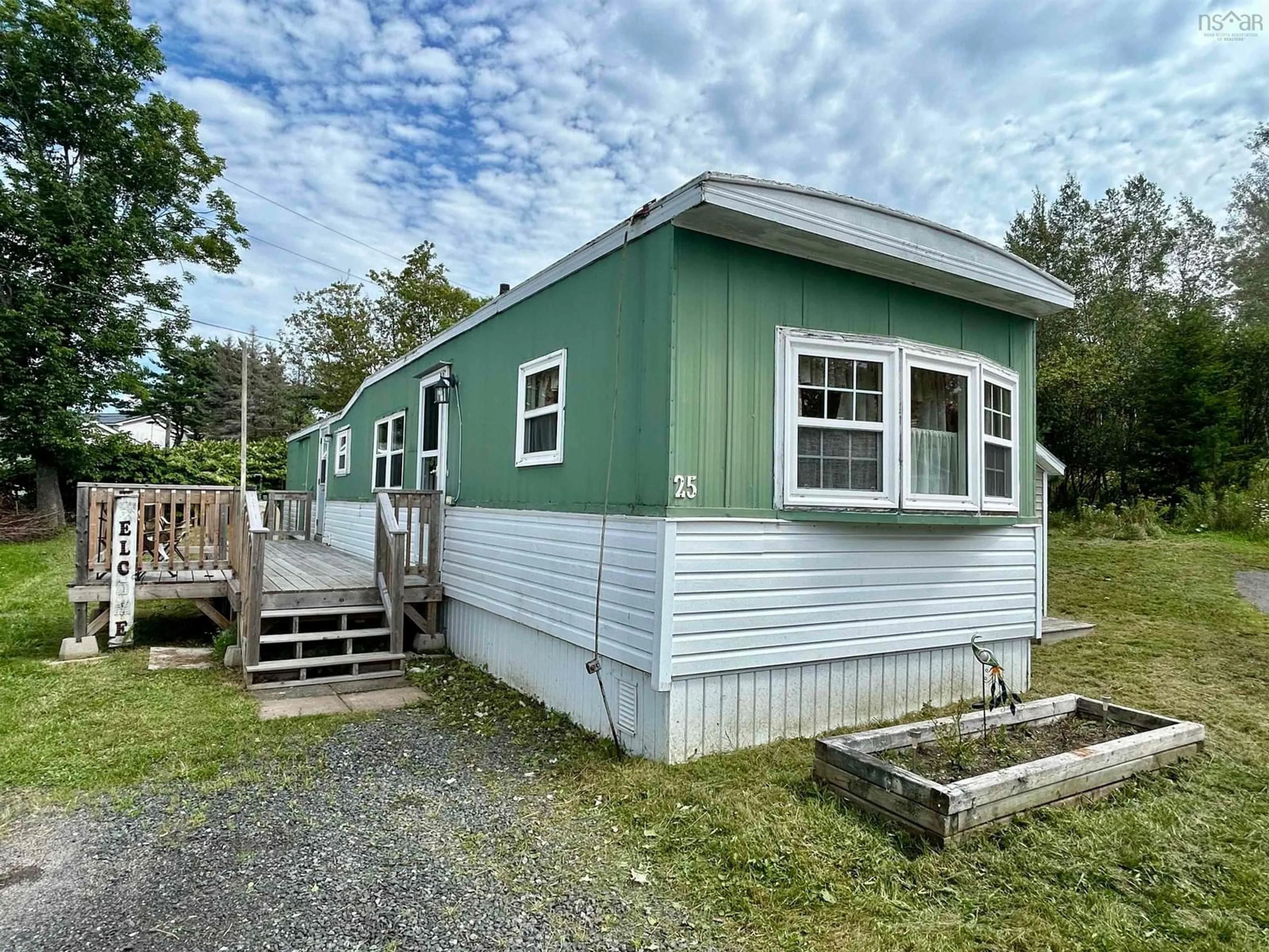 Home with vinyl exterior material, unknown for 25 King St, Trenton Nova Scotia B0K 1X0