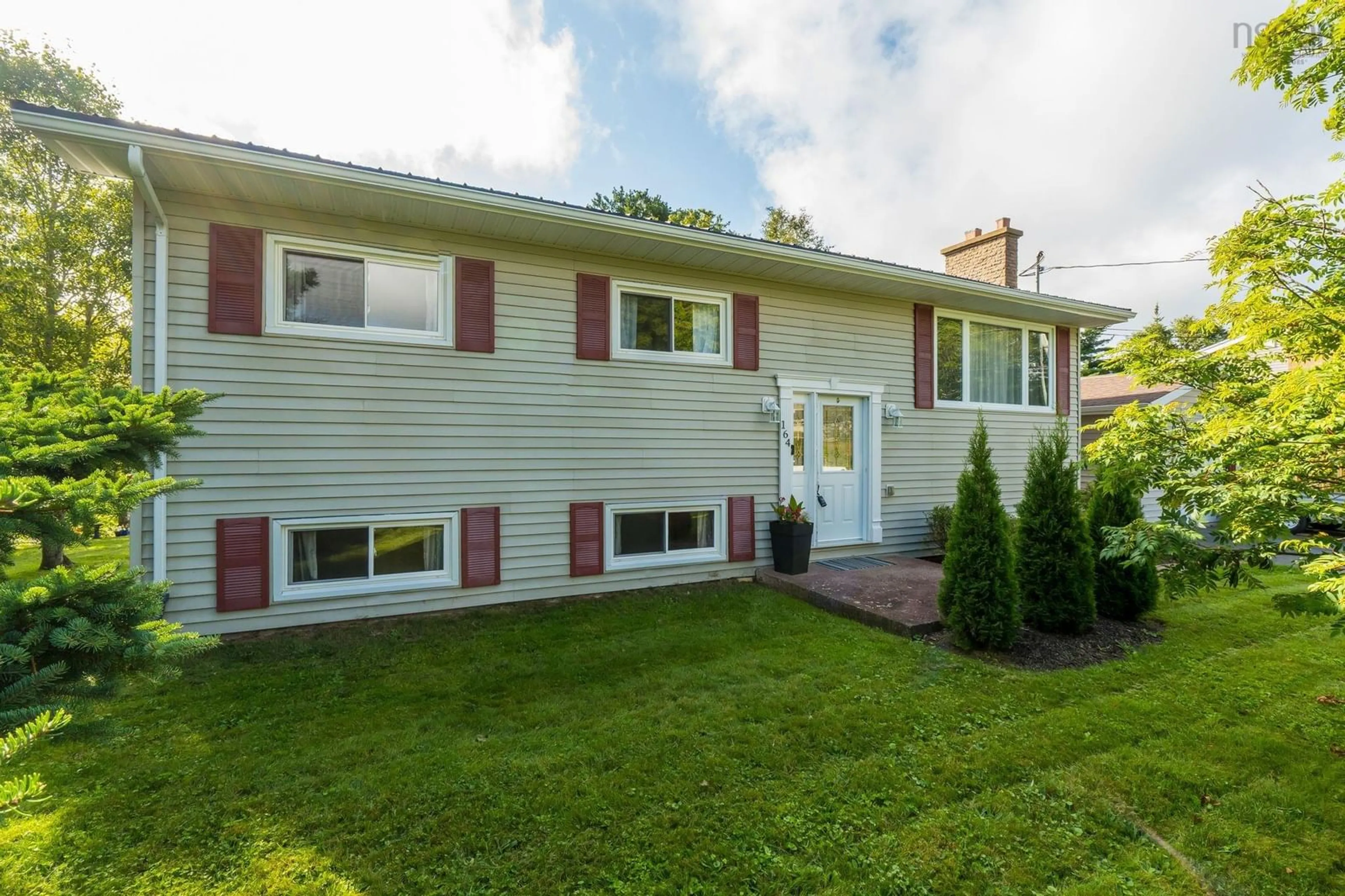 Home with vinyl exterior material, street for 164 Riverwood Dr, Timberlea Nova Scotia B3T 1E1
