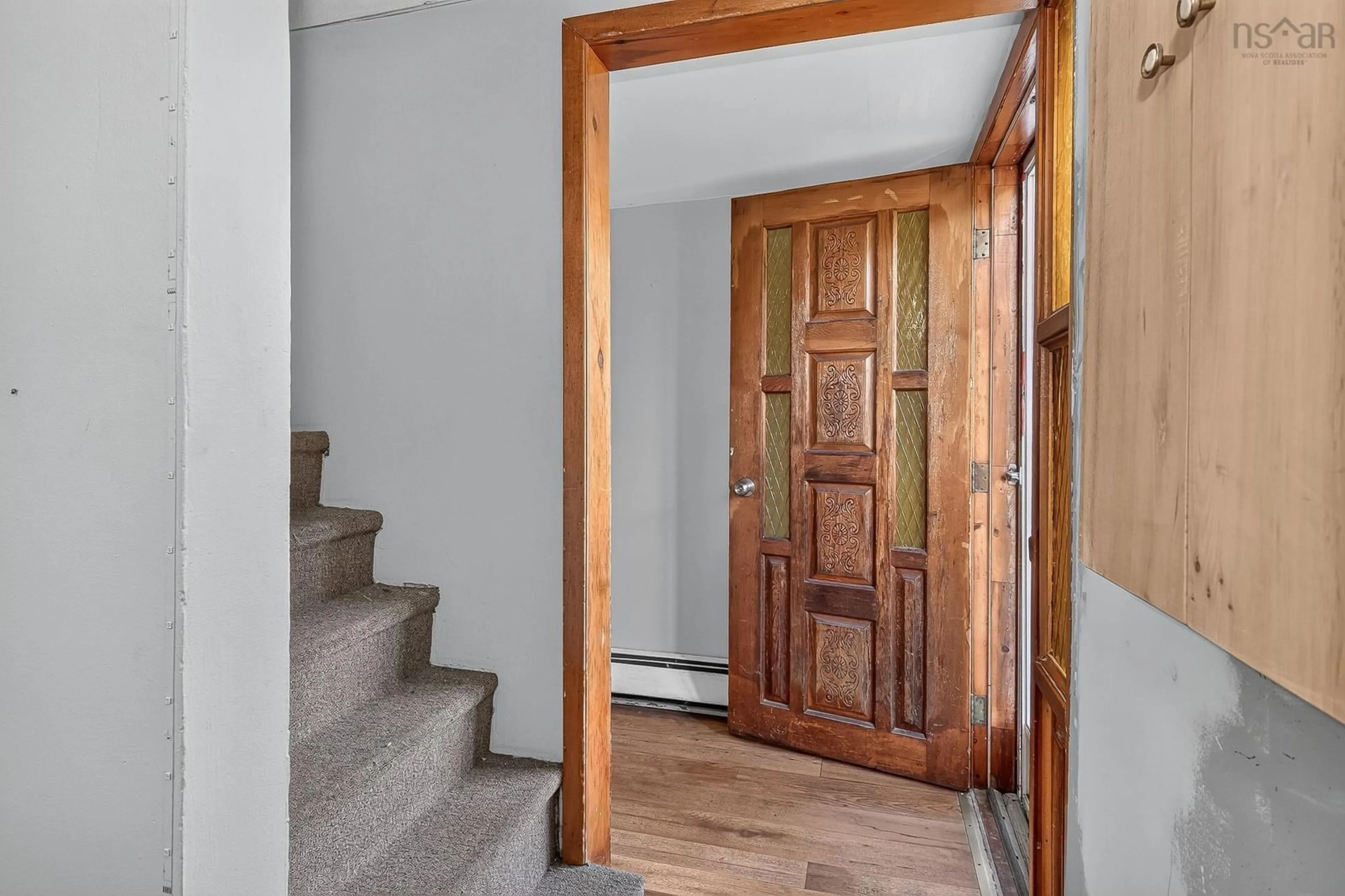 Indoor entryway for 17 Obrien St, Gardiner Mines Nova Scotia B1P 6H7