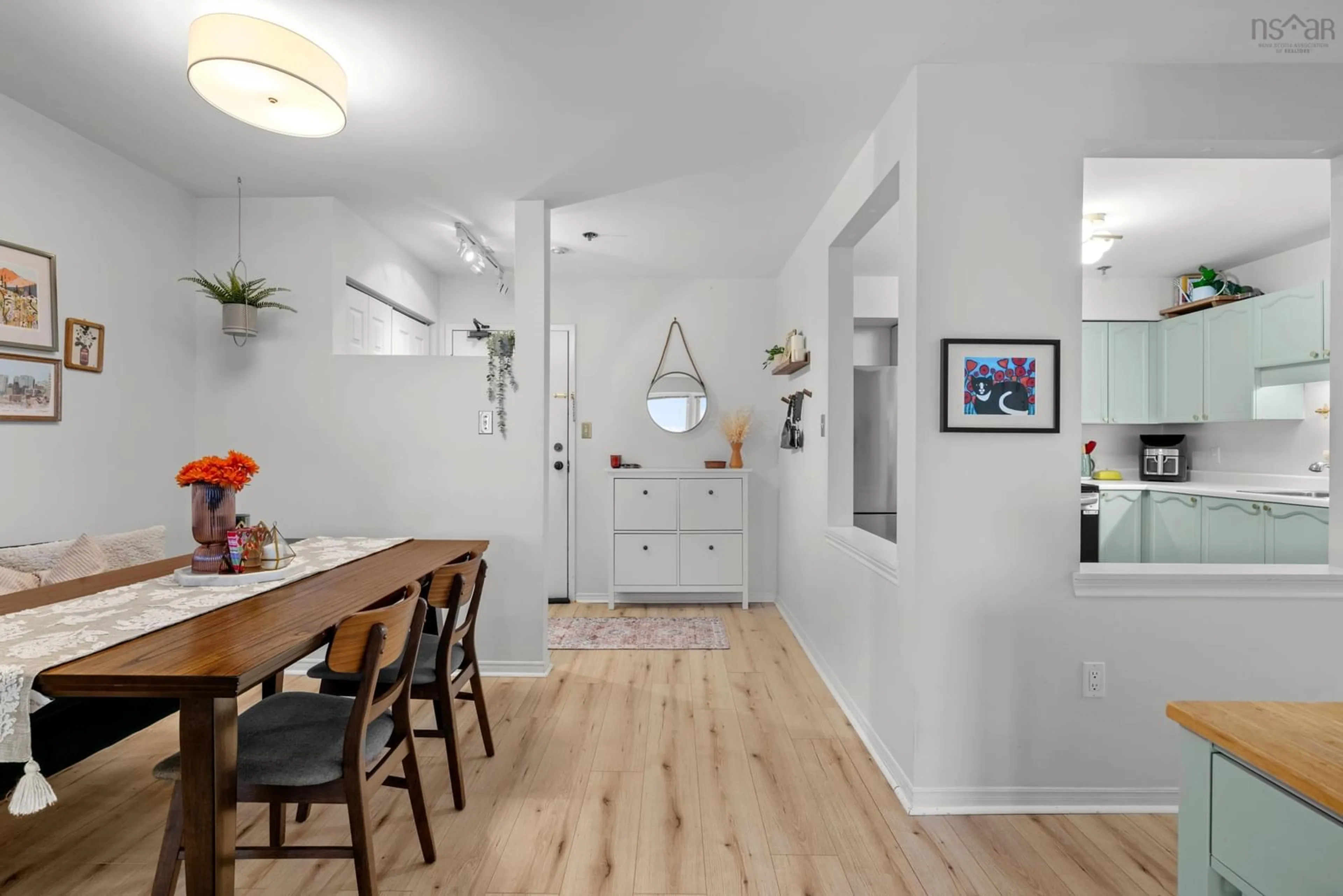 Indoor entryway for 93 Kearney Lake Rd, Kearney Lake Nova Scotia B3M 4E7