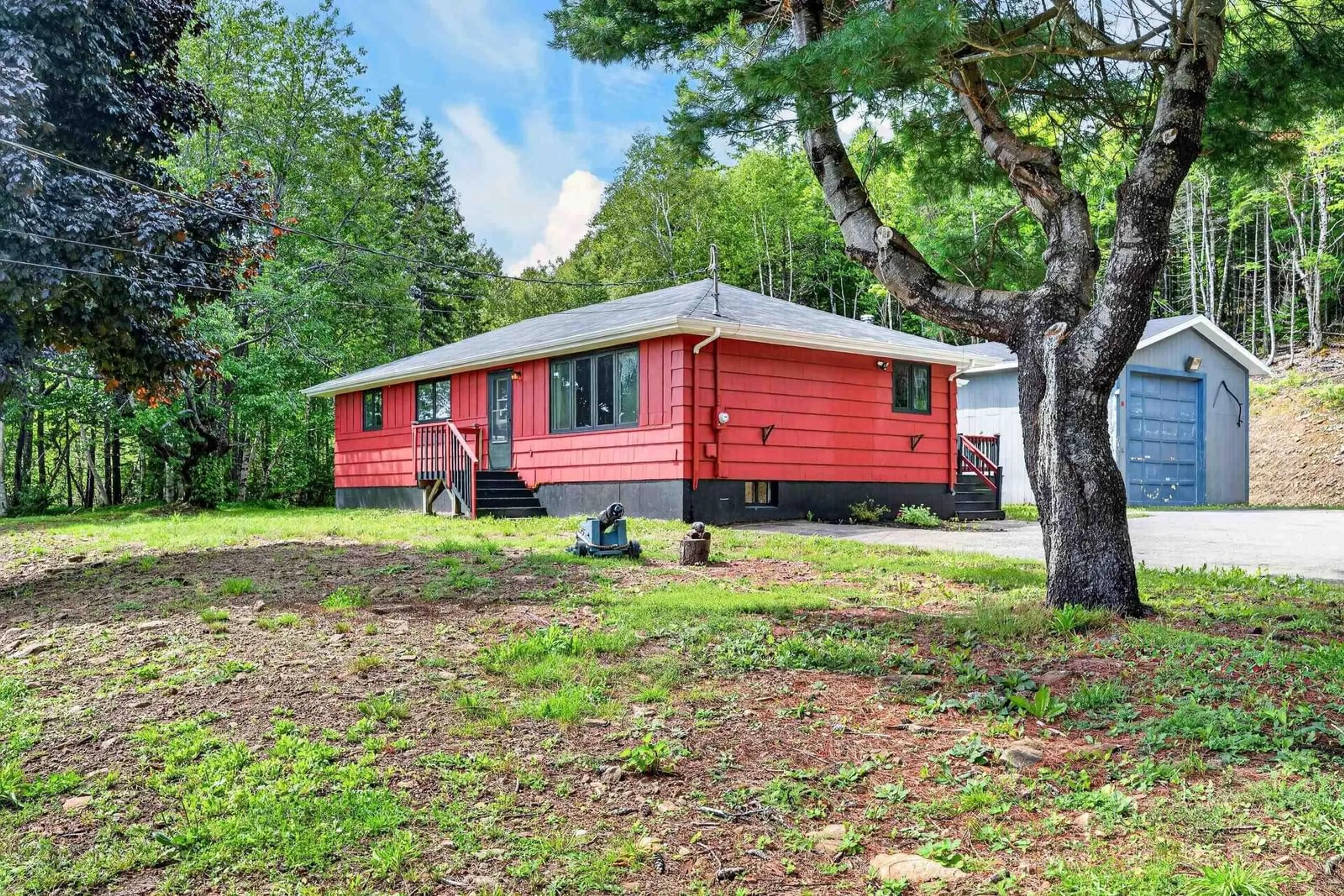 Home with vinyl exterior material, unknown for 2958 Hillside Boularderie Road, Southside Boularderie Nova Scotia B1Y 2R8