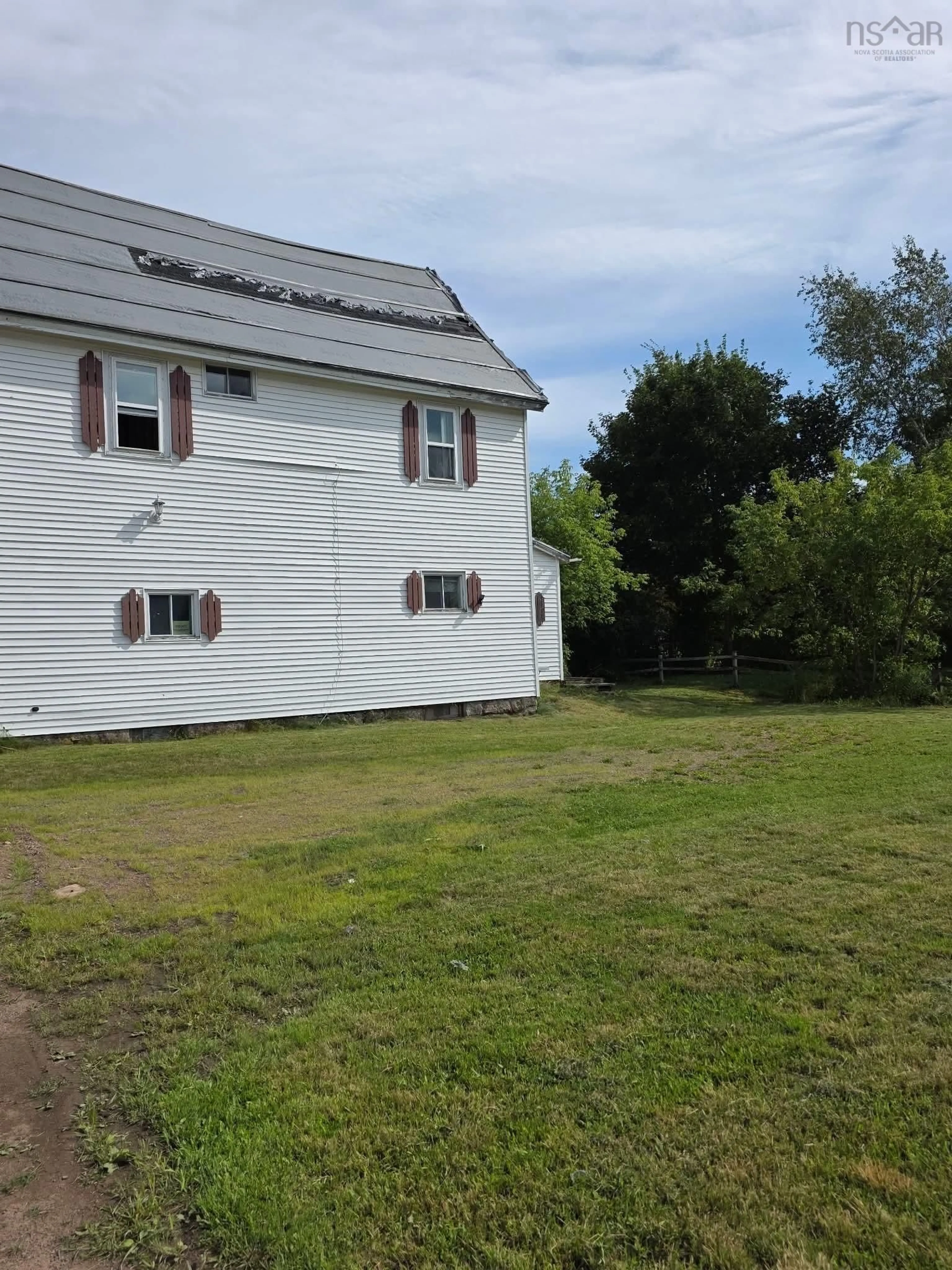 A pic from outside/outdoor area/front of a property/back of a property/a pic from drone, building for 48 Ellis St, Oxford Nova Scotia B0M 1P0