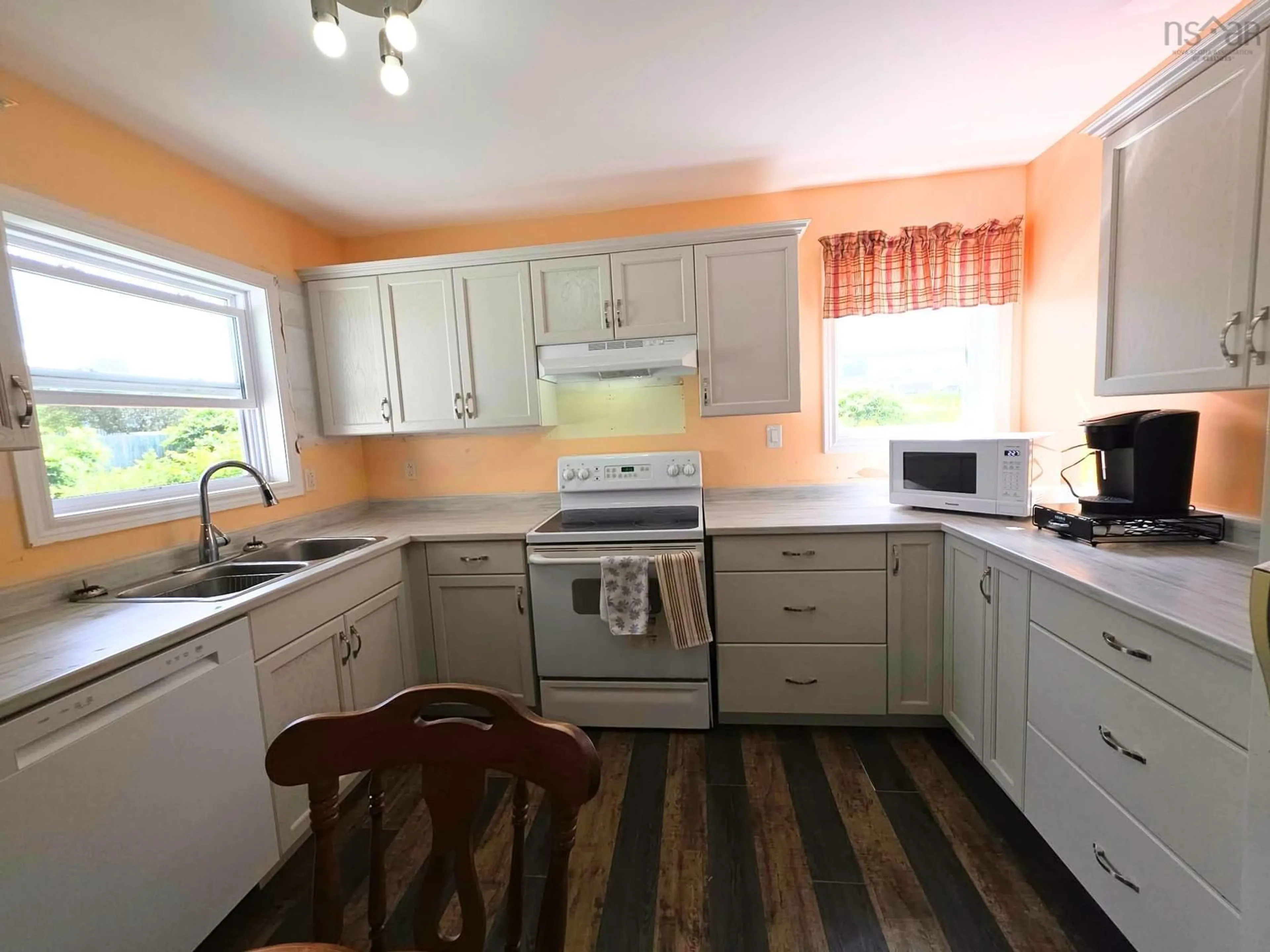 Standard kitchen, unknown for 135 Monteith Ave, Westmount Nova Scotia B1R 1K9