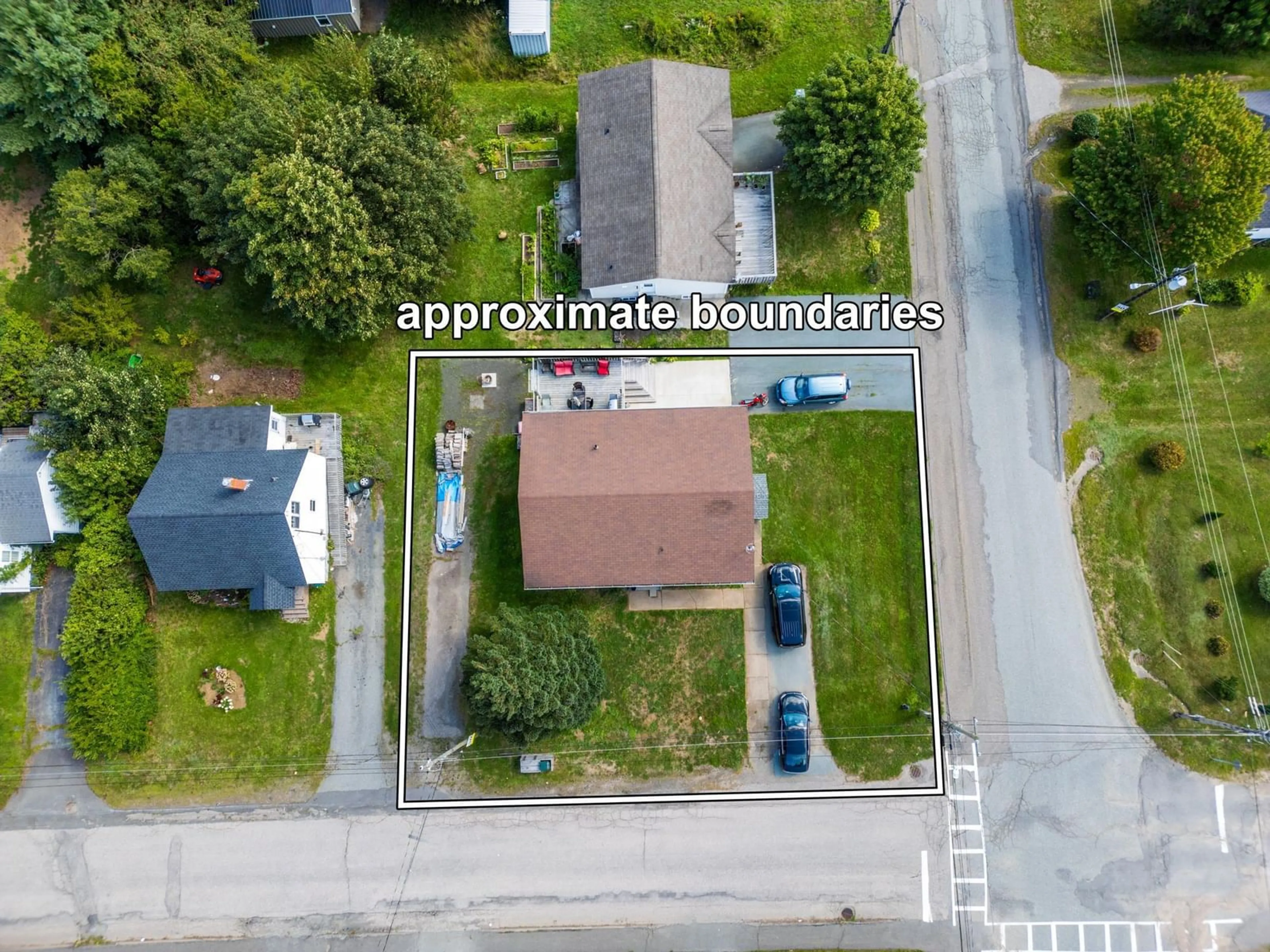 A pic from outside/outdoor area/front of a property/back of a property/a pic from drone, street for 126 King Street, Digby Nova Scotia B0V 1A0