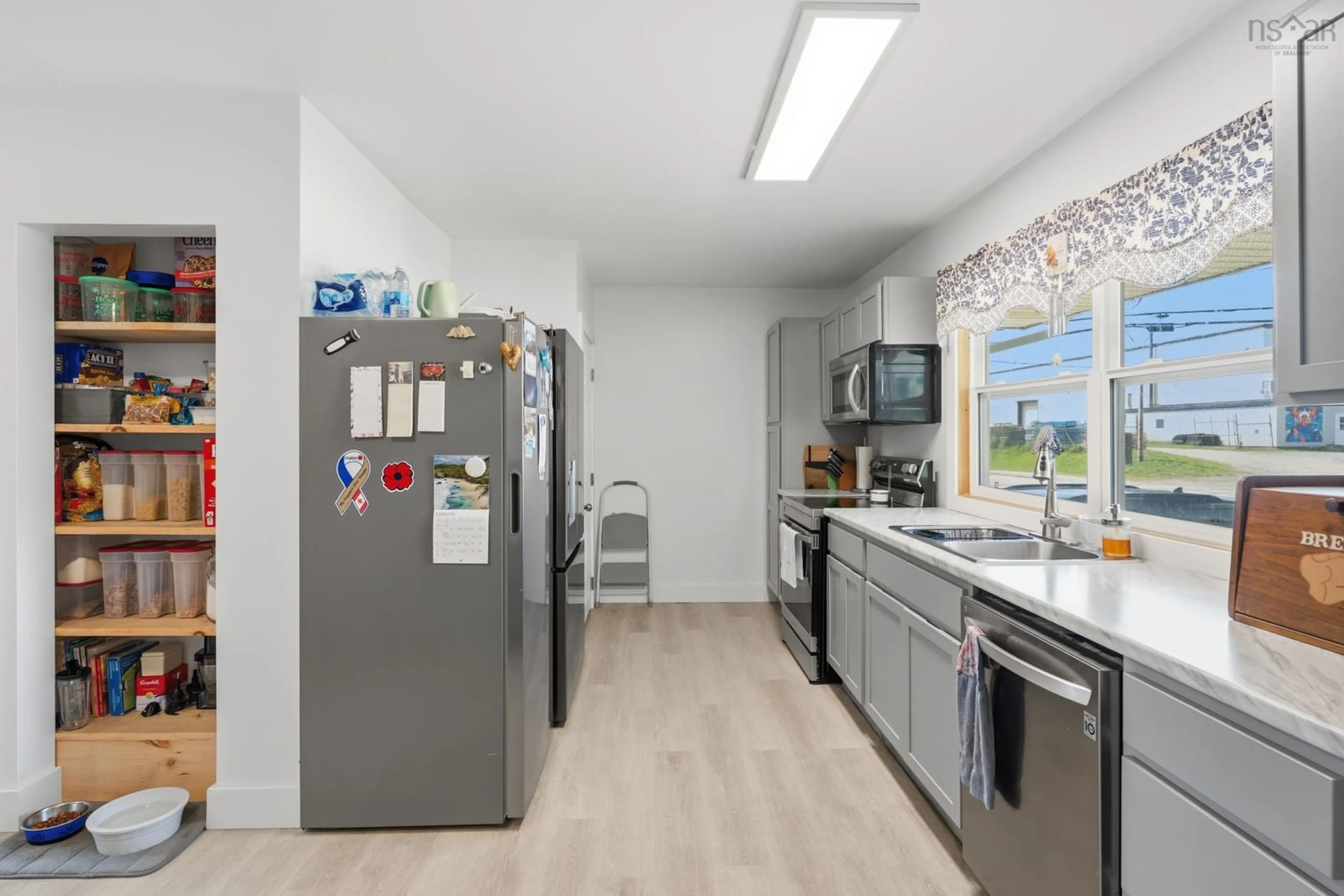 Standard kitchen, unknown for 126 King Street, Digby Nova Scotia B0V 1A0