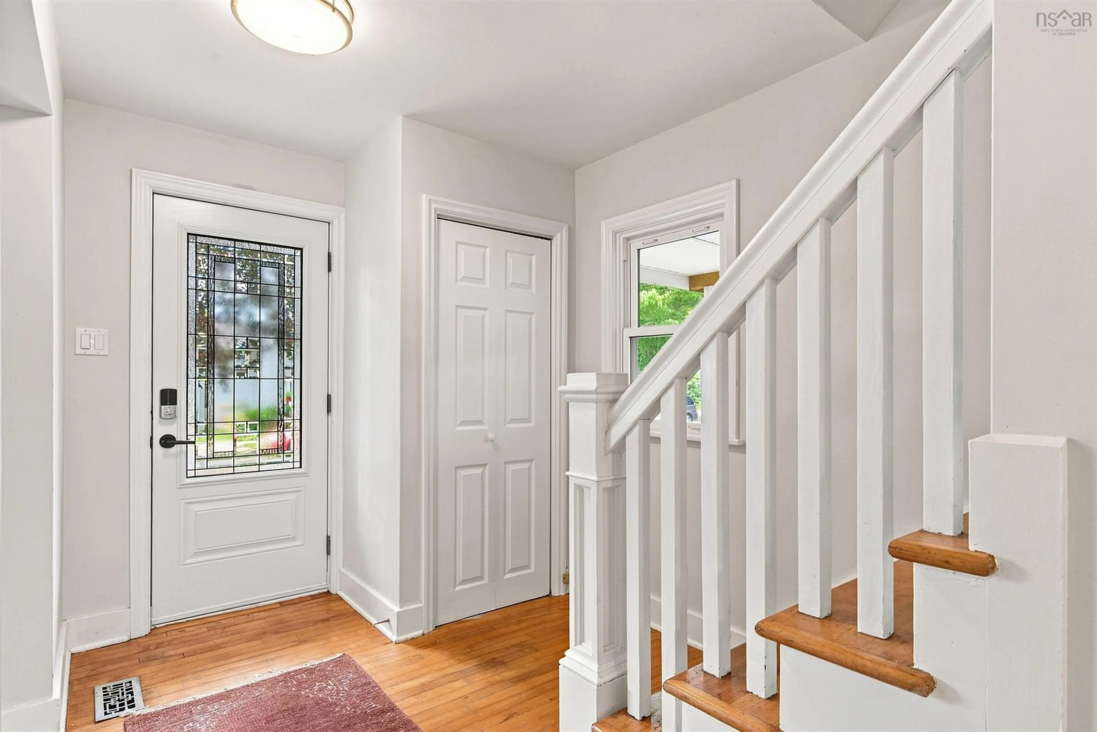 Indoor entryway for 51 Hazelhurst St, Dartmouth Nova Scotia B2Y 3N1
