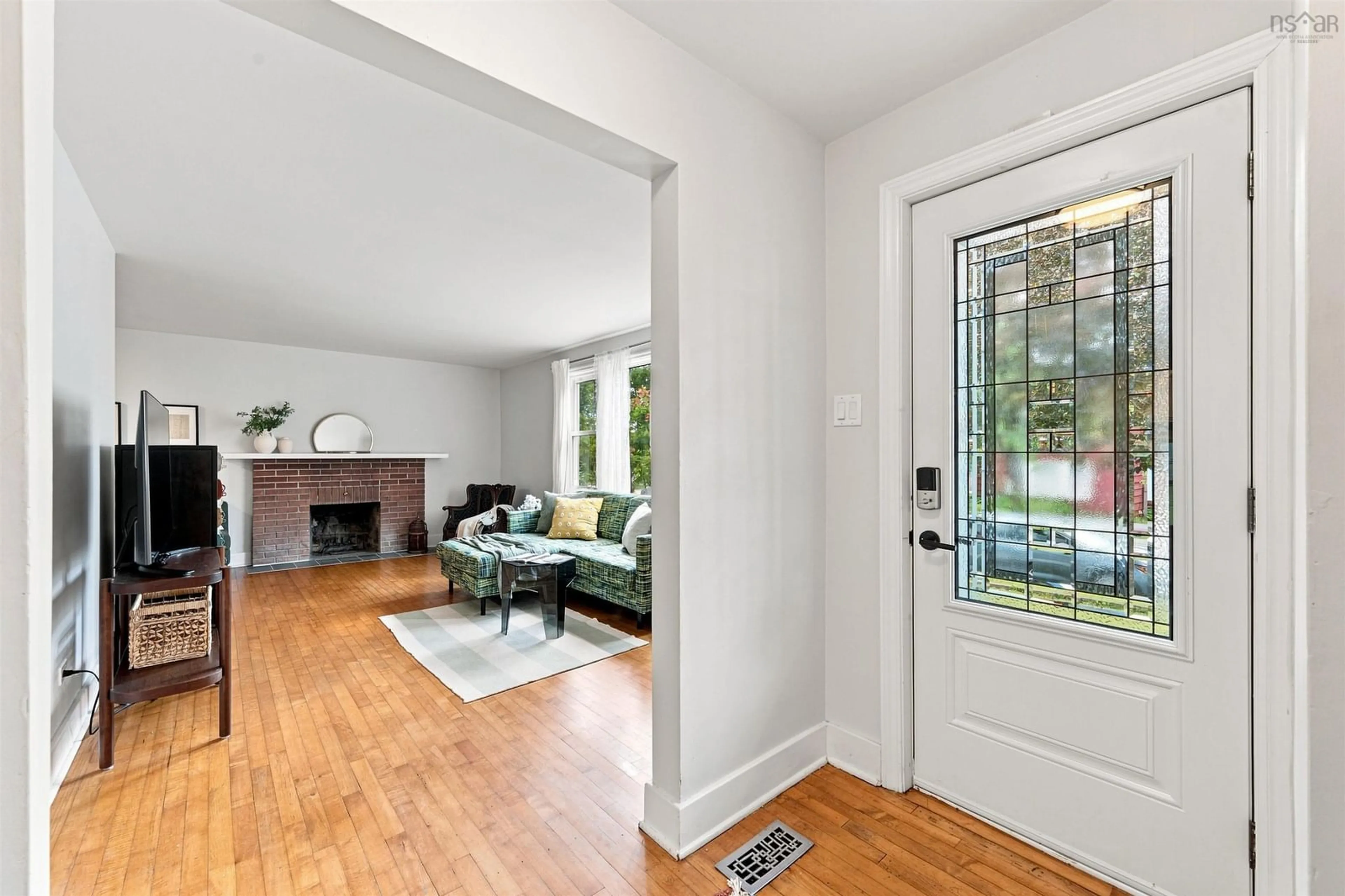 Indoor entryway for 51 Hazelhurst St, Dartmouth Nova Scotia B2Y 3N1