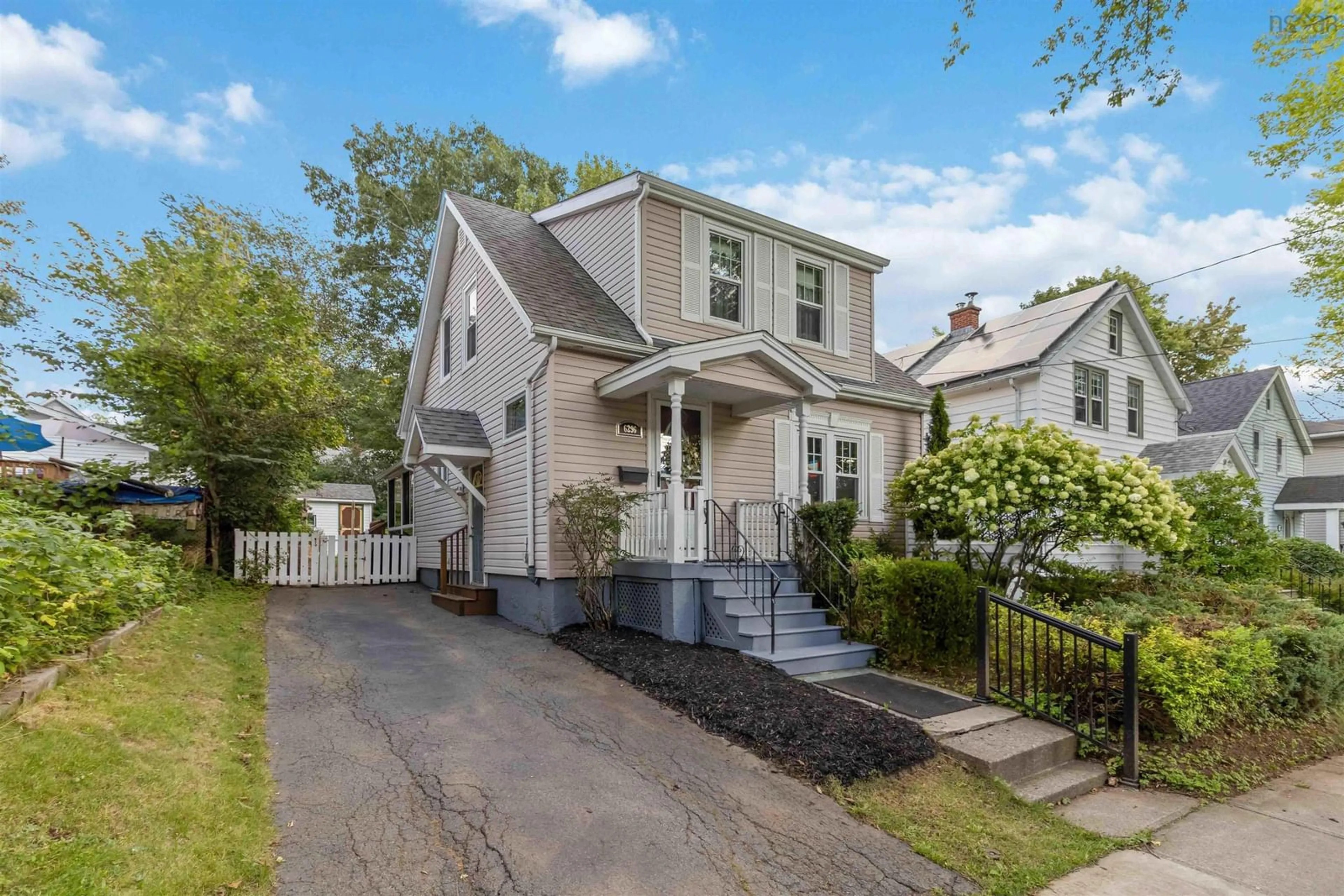 Home with vinyl exterior material, street for 6296 Liverpool St, Halifax Nova Scotia B3L 1X8