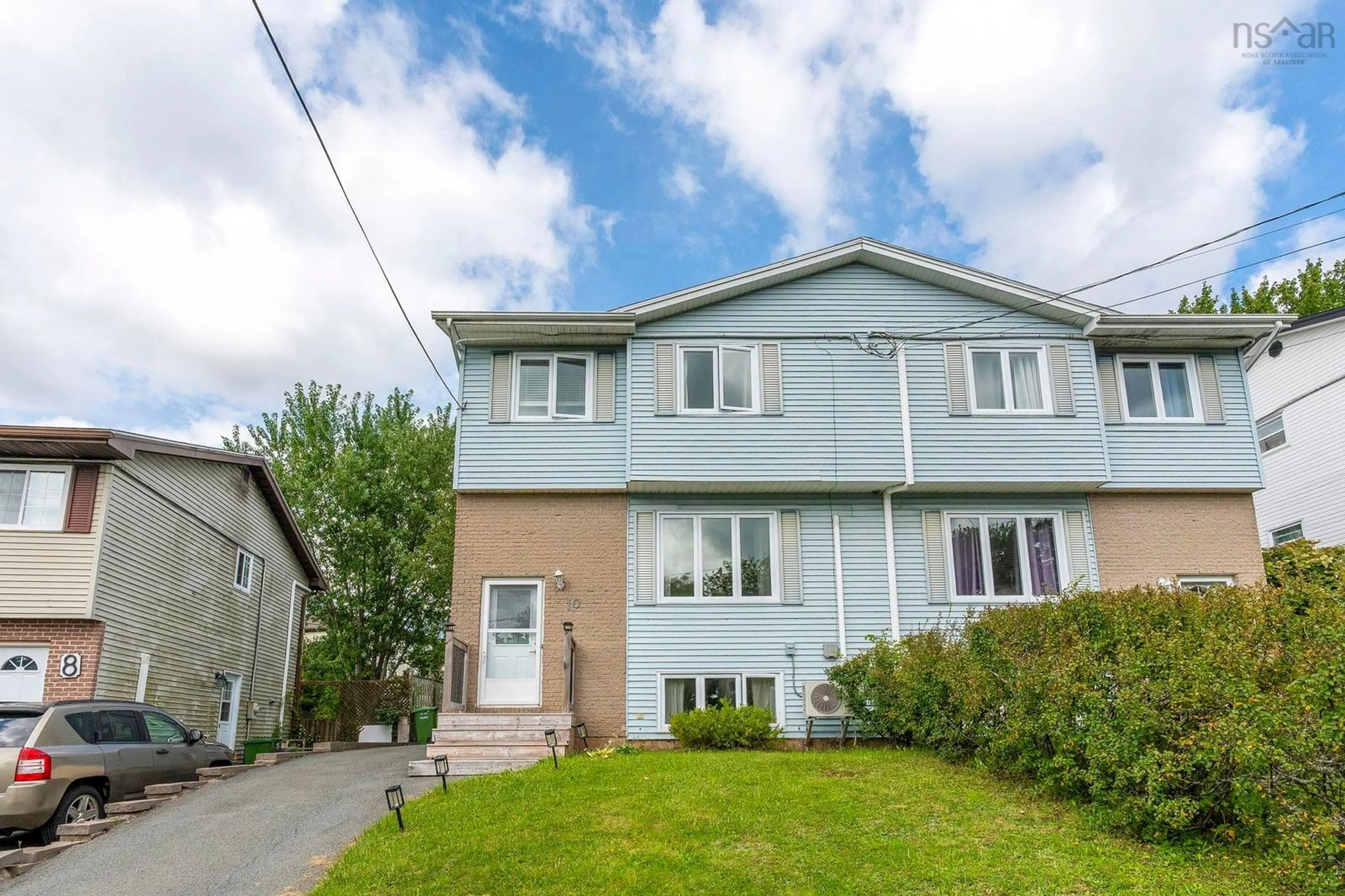 Home with vinyl exterior material, street for 10 Lakehead Crt, Lower Sackville Nova Scotia B4C 3V4