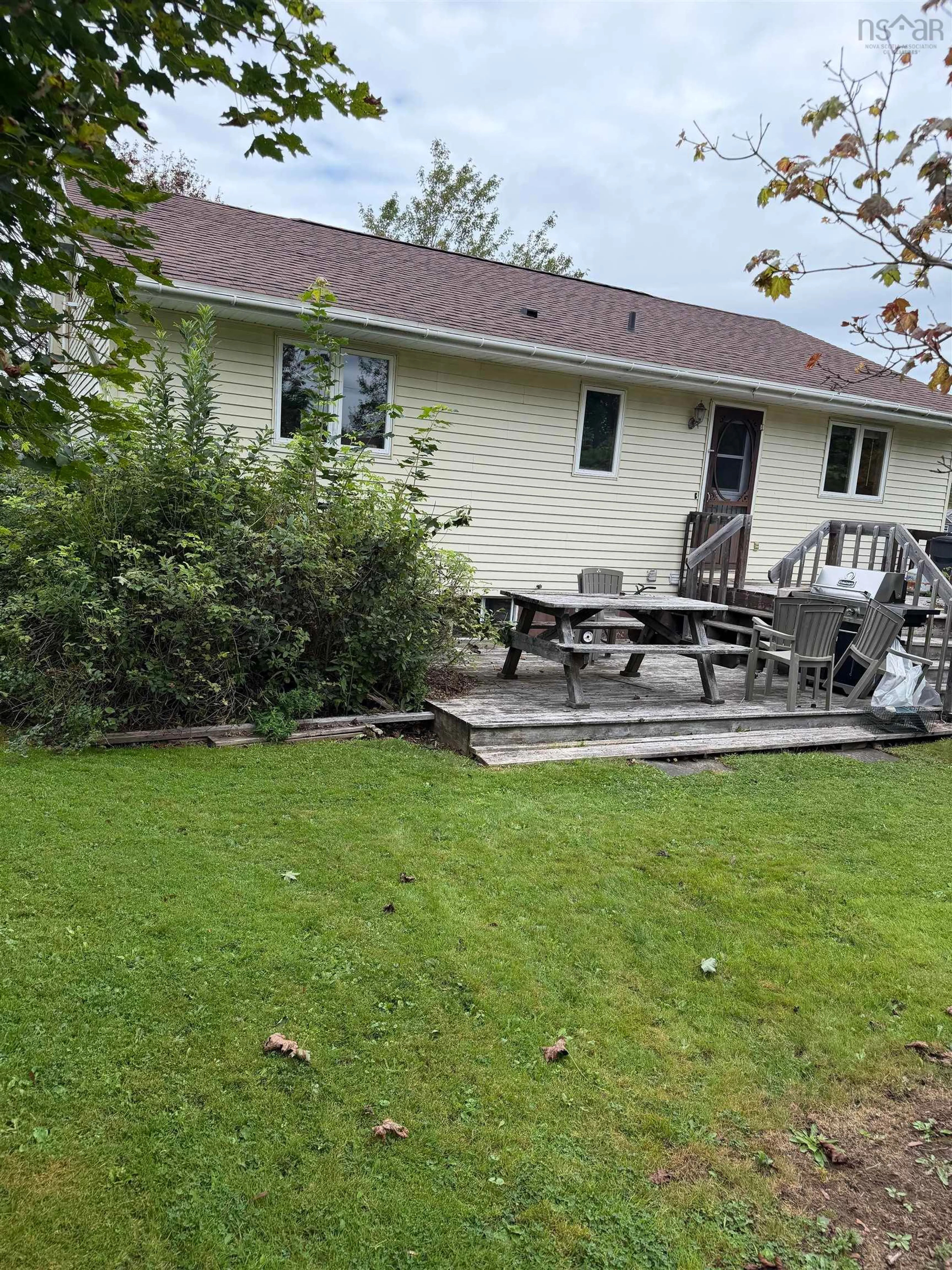 A pic from outside/outdoor area/front of a property/back of a property/a pic from drone, unknown for 7 Viewville     B2g 1e1, Antigonish Nova Scotia B2G 1E1