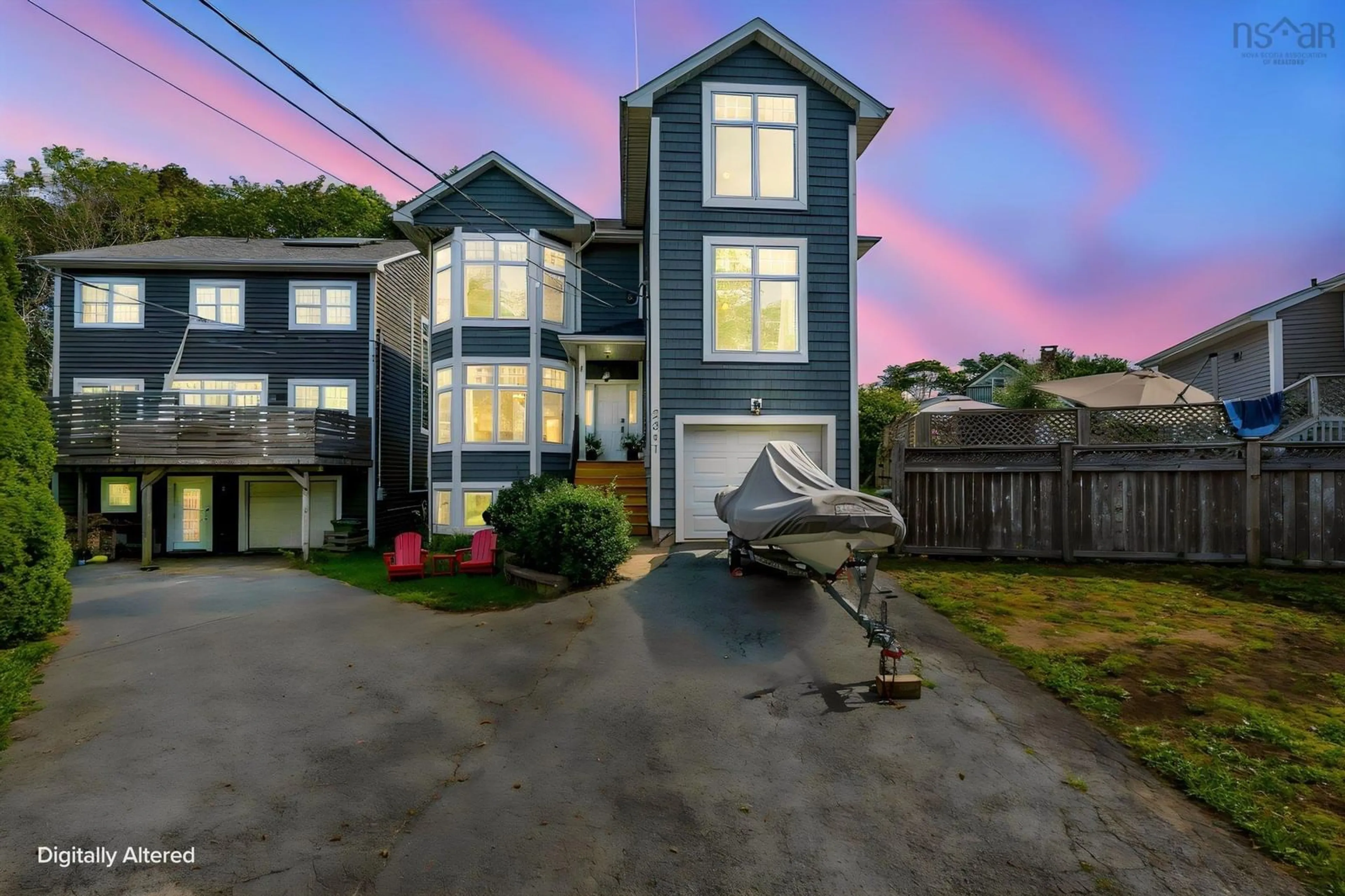 A pic from outside/outdoor area/front of a property/back of a property/a pic from drone, street for 2031 Quinn St, Halifax Nova Scotia B3L 3E5