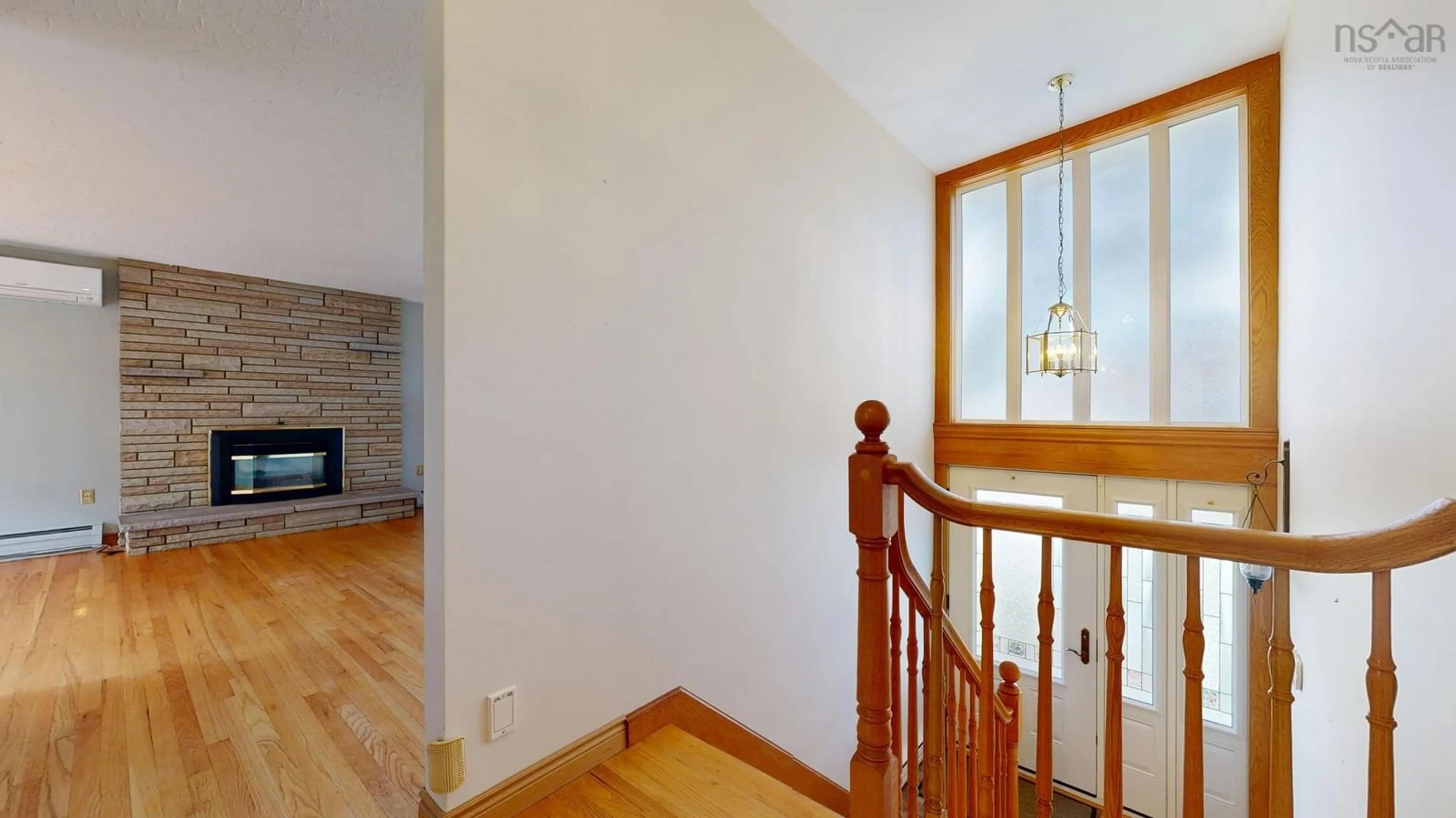 Indoor foyer for Deepwood     Clayton Park Cres #24, Clayton Park Nova Scotia B3M 2Y5