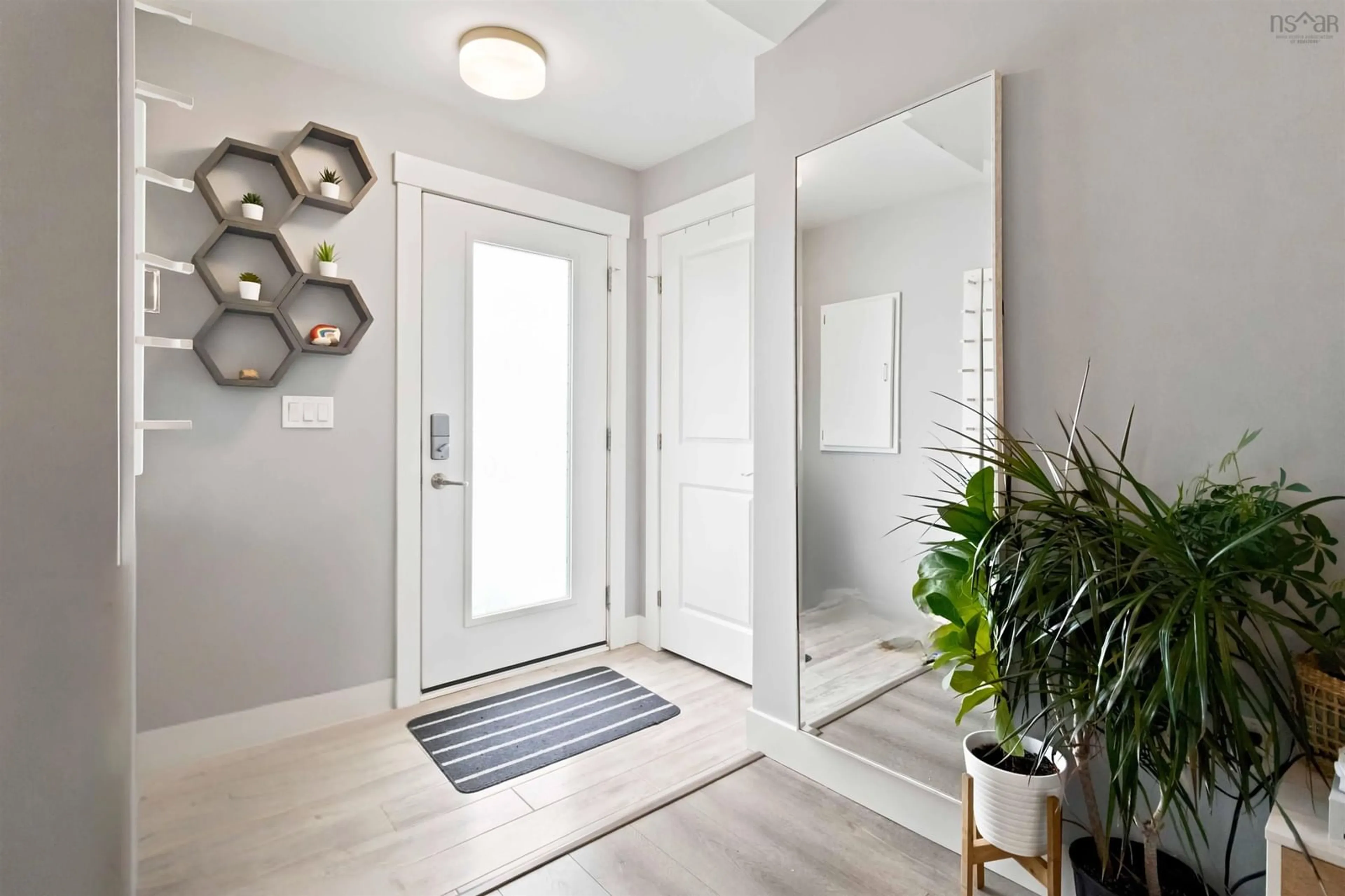 Indoor entryway for 171 Atholea Dr, Cole Harbour Nova Scotia B2V 2B8