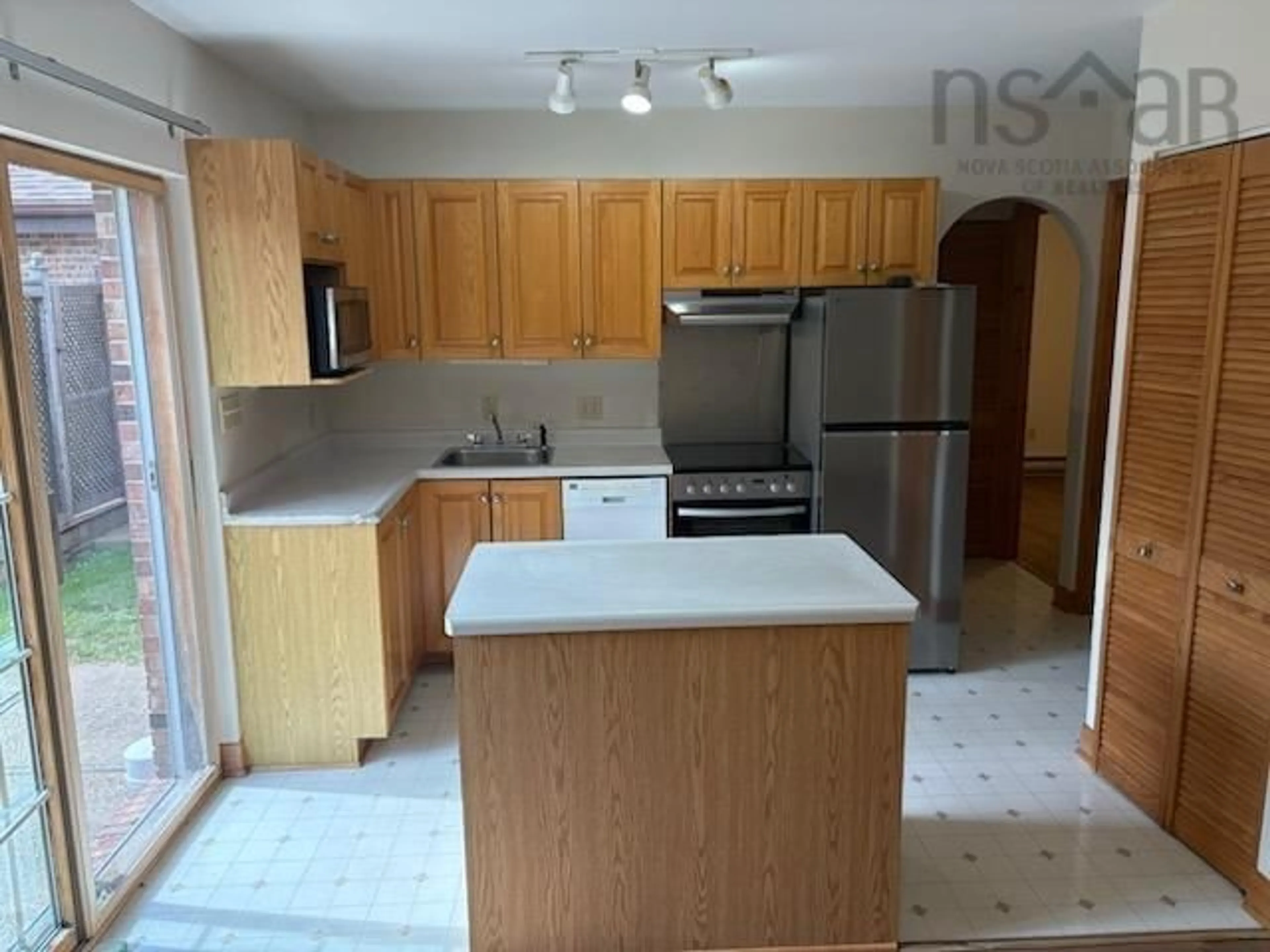Standard kitchen, unknown for 19 Hirtle Dr #5, Bridgewater Nova Scotia B4V 3T7