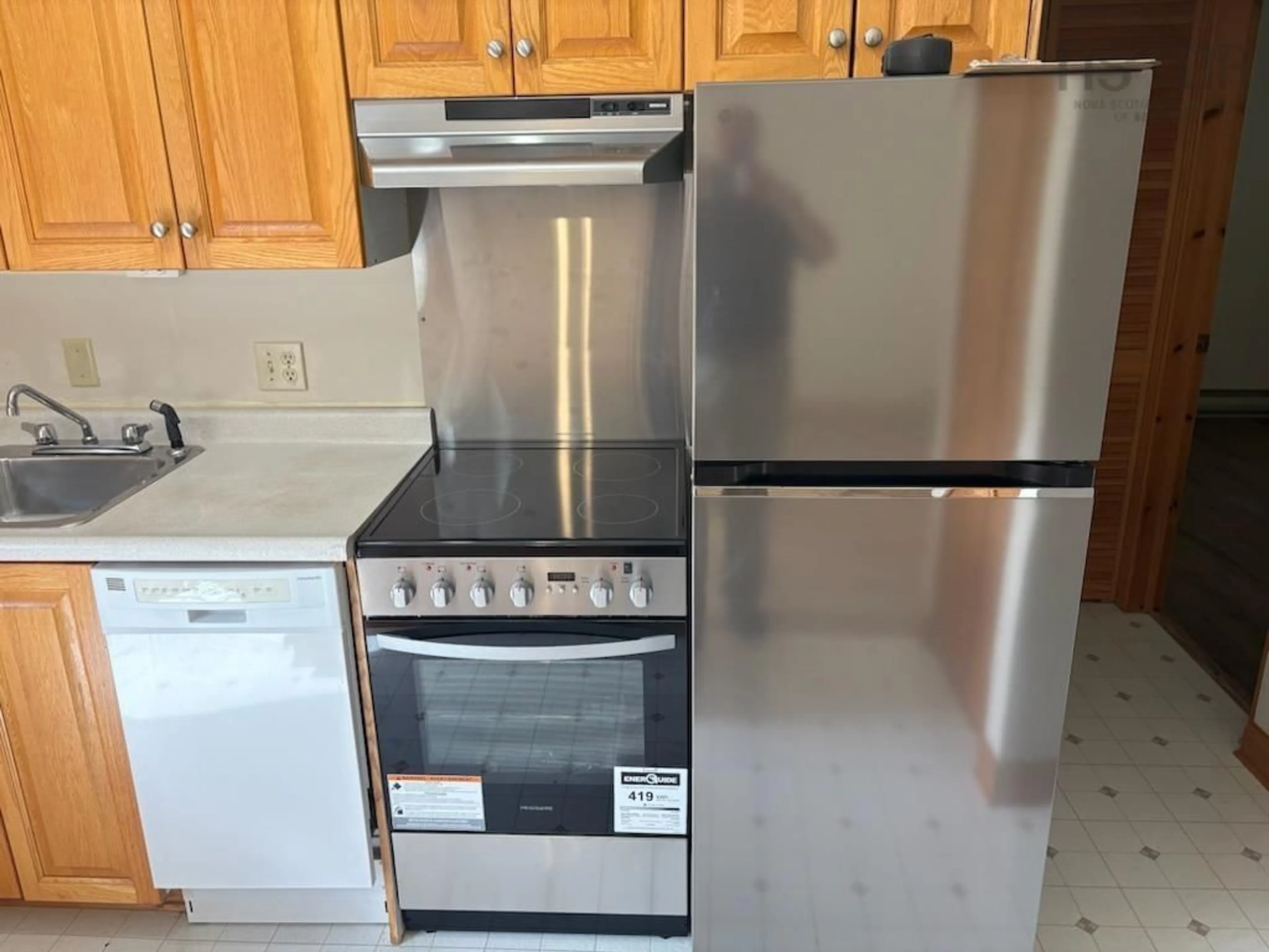 Standard kitchen, unknown for 19 Hirtle Dr #5, Bridgewater Nova Scotia B4V 3T7