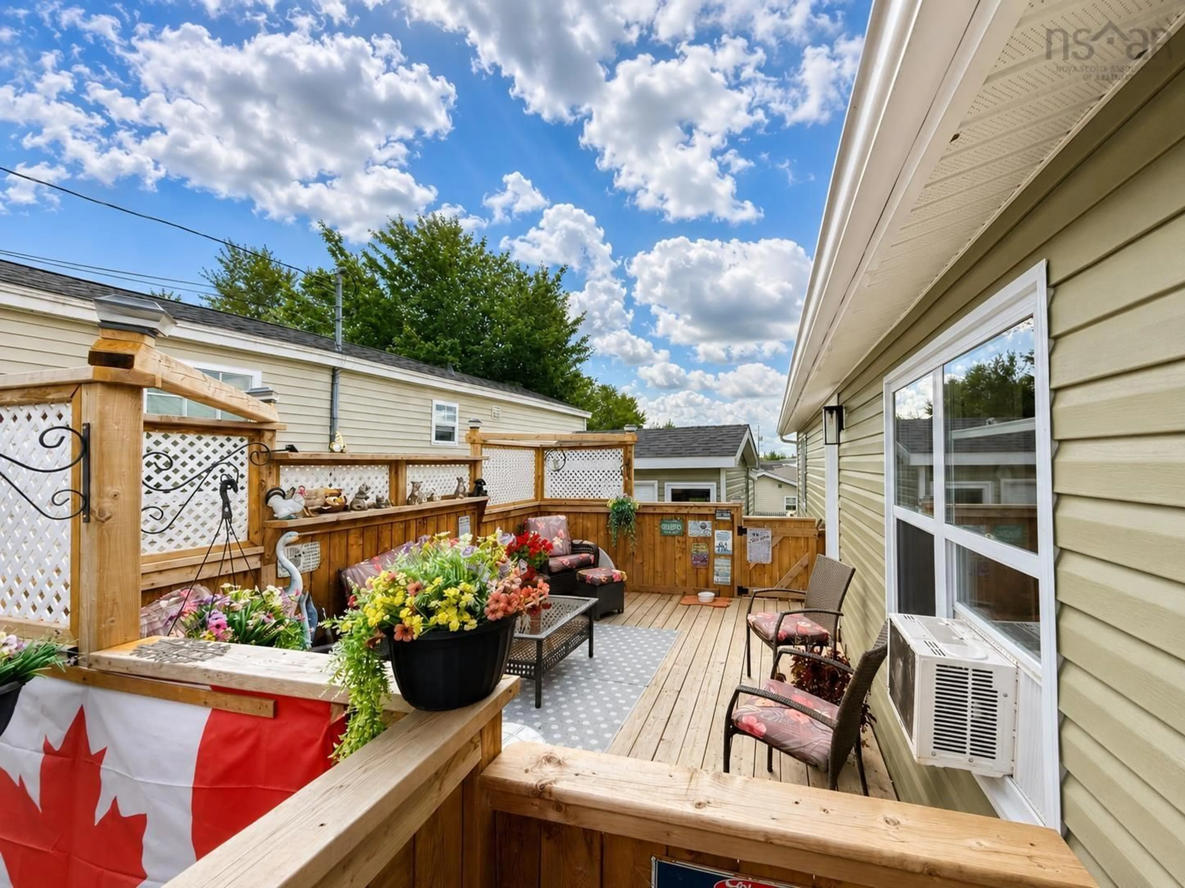 Patio, street for 136 Hilltop Dr, Lower Sackville Nova Scotia B4C 2P1